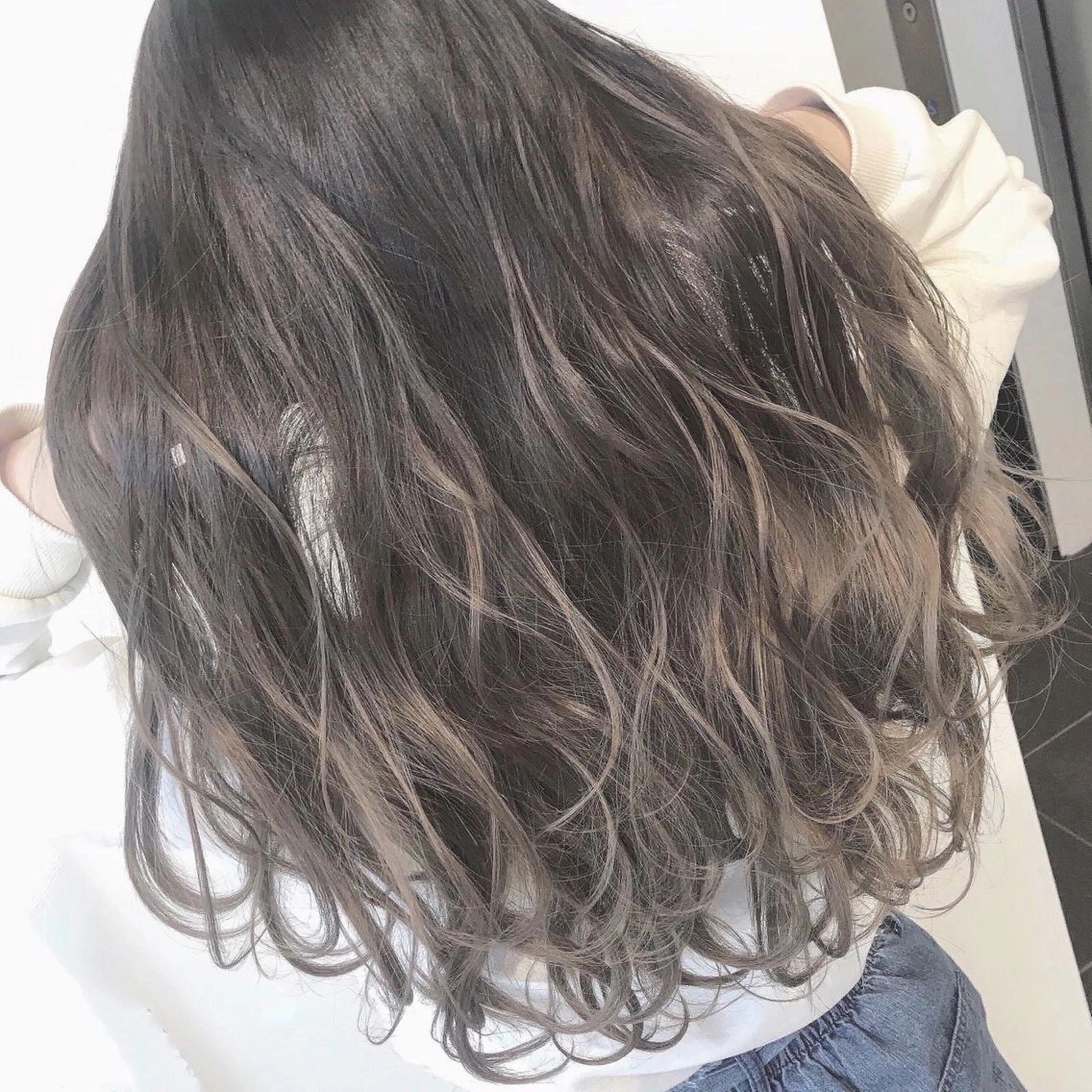 ロング カラー 🦄インナーカラー 🦄貫井彩花のヘアスタイル