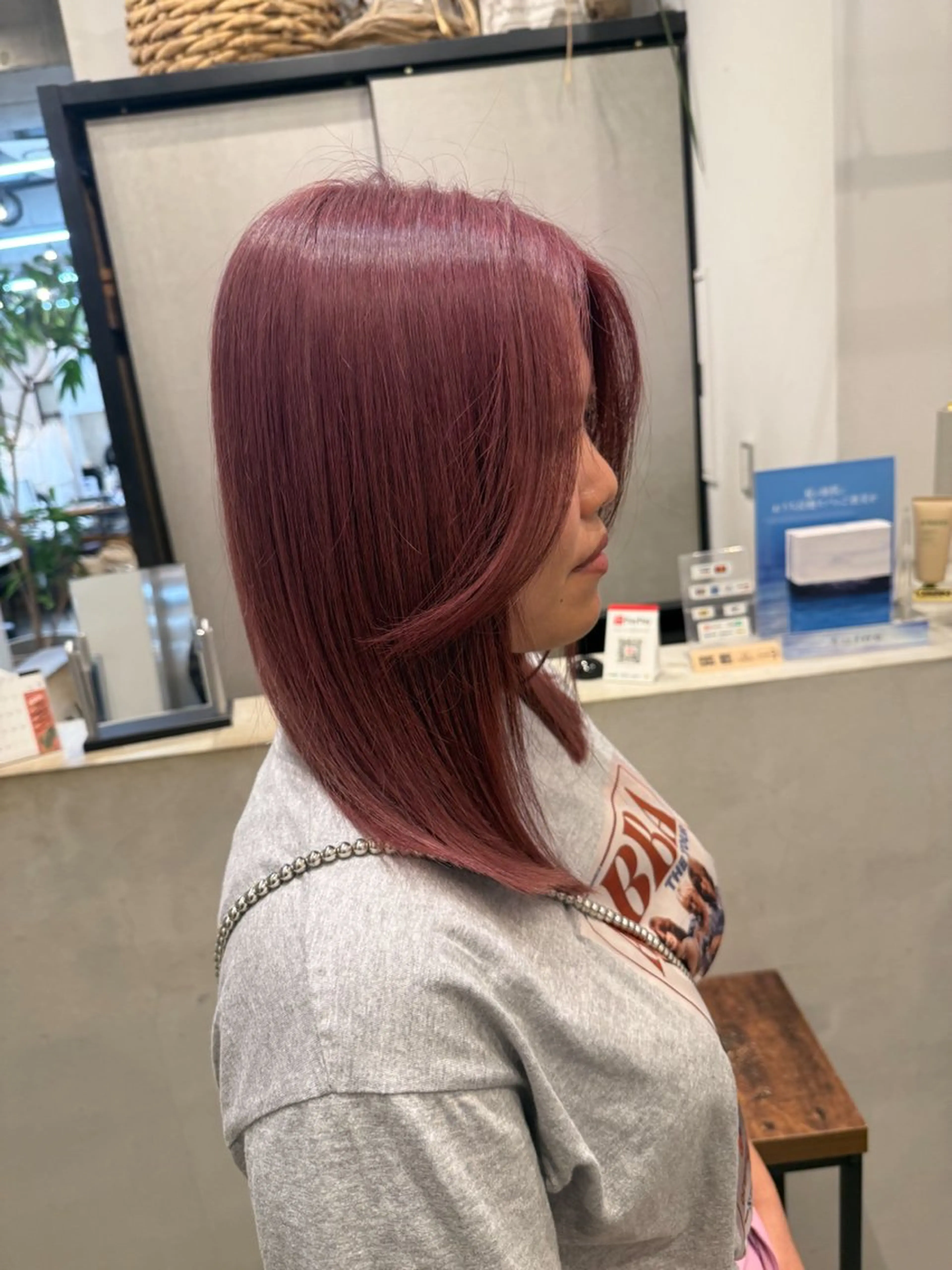 セミロング カラー ベージュカラー ブリーチ ピンクカラー ピンクベージュ 川口開世 short cutのヘアスタイル