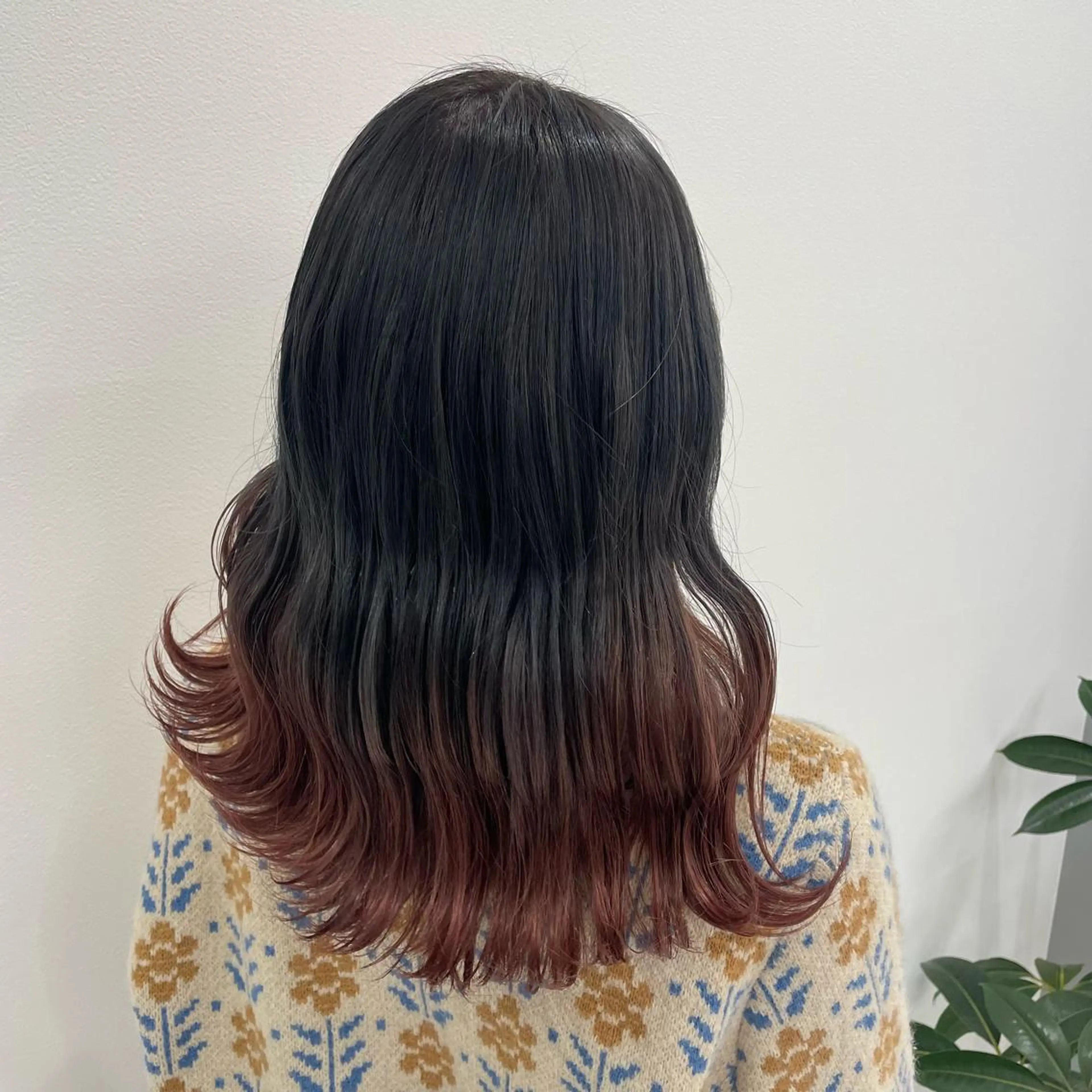 カラー ブリーチ・縮毛矯正 三島佳音のヘアスタイル