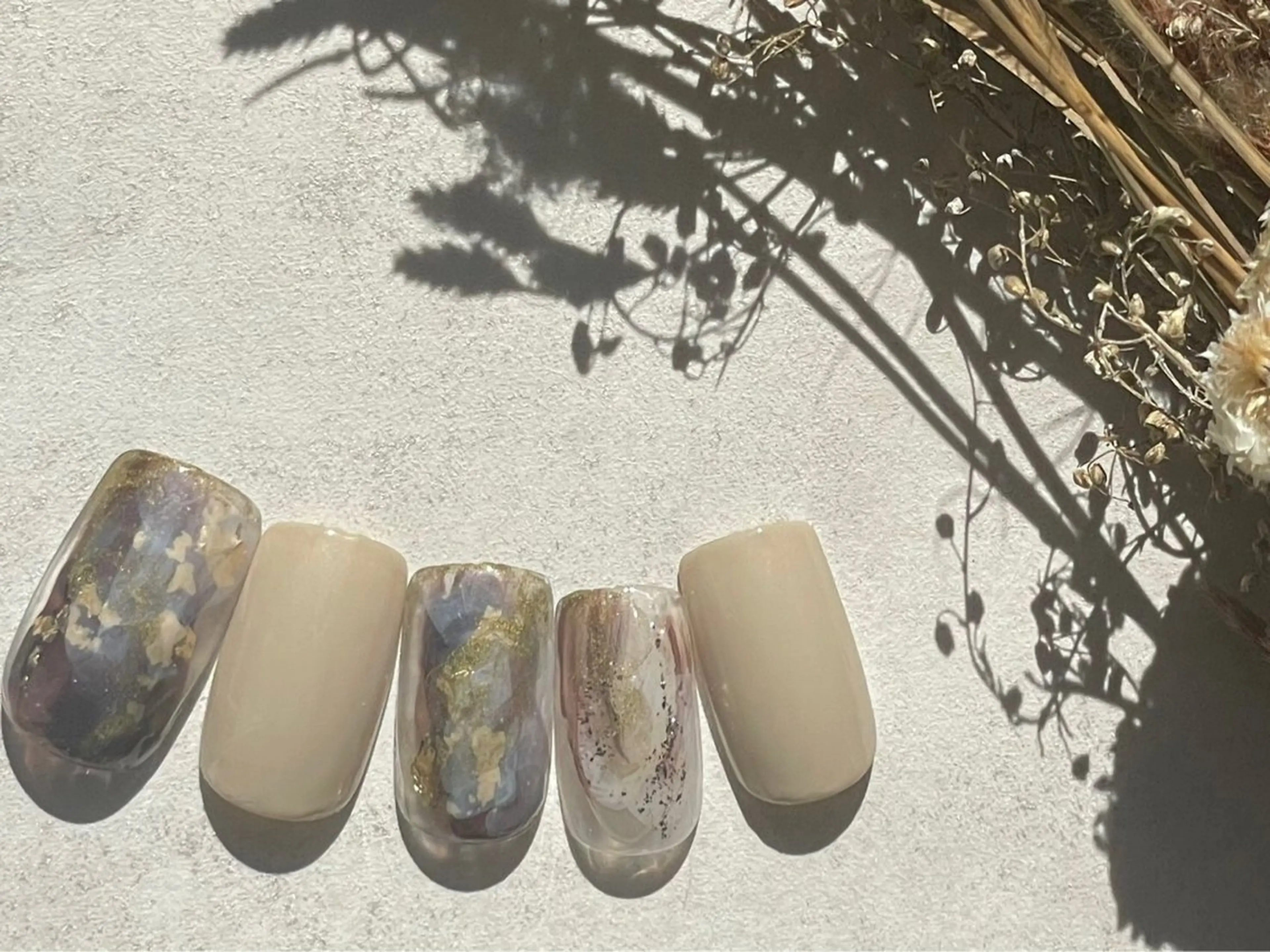 ネイル オーロラネイル フットネイル フレンチネイル ジェルネイル 韓国ネイル ハンドネイル kiki nail &brow二子玉川の眉毛・アイブロウイメージ