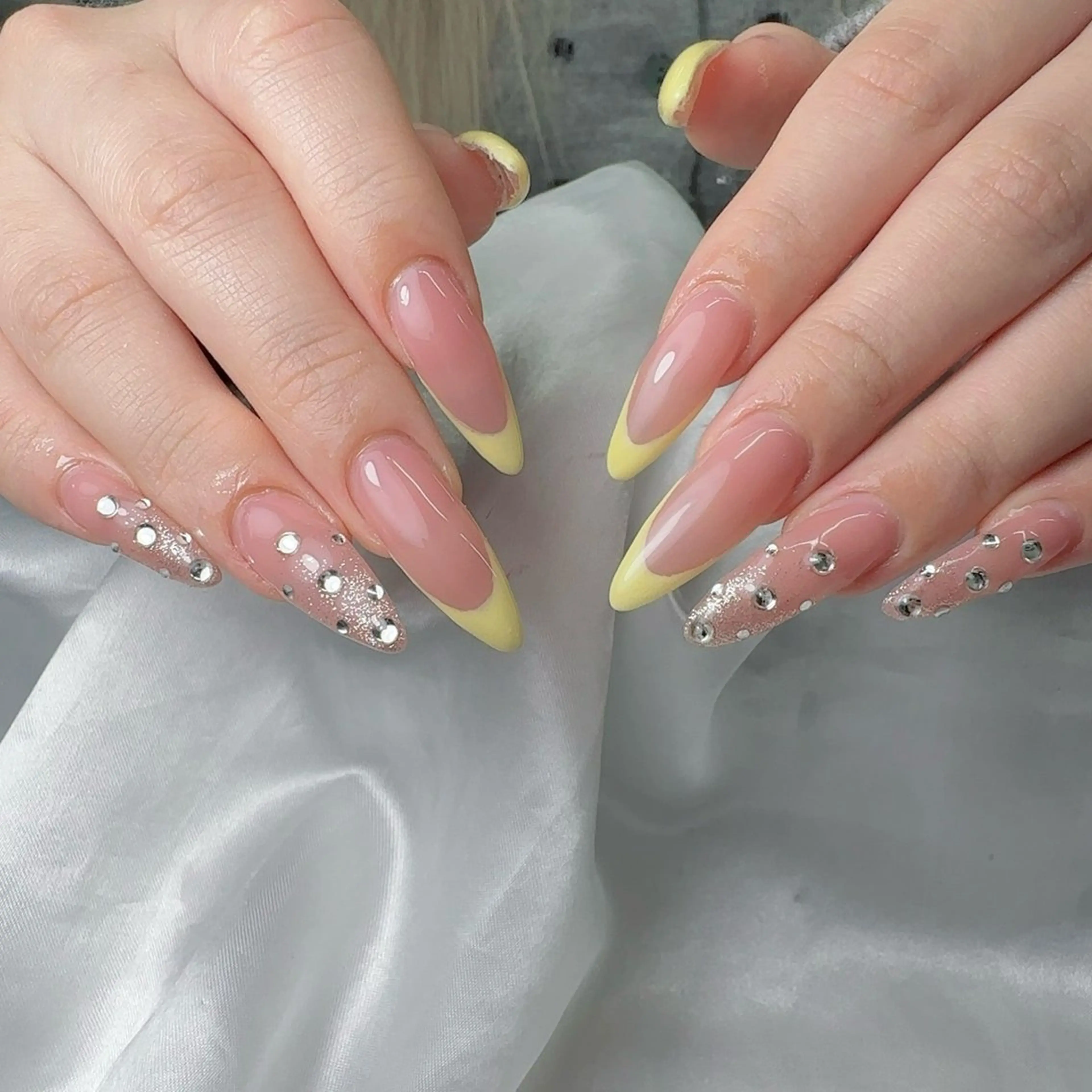 ロング ハンドネイル Nailstudio No8のネイルデザイン