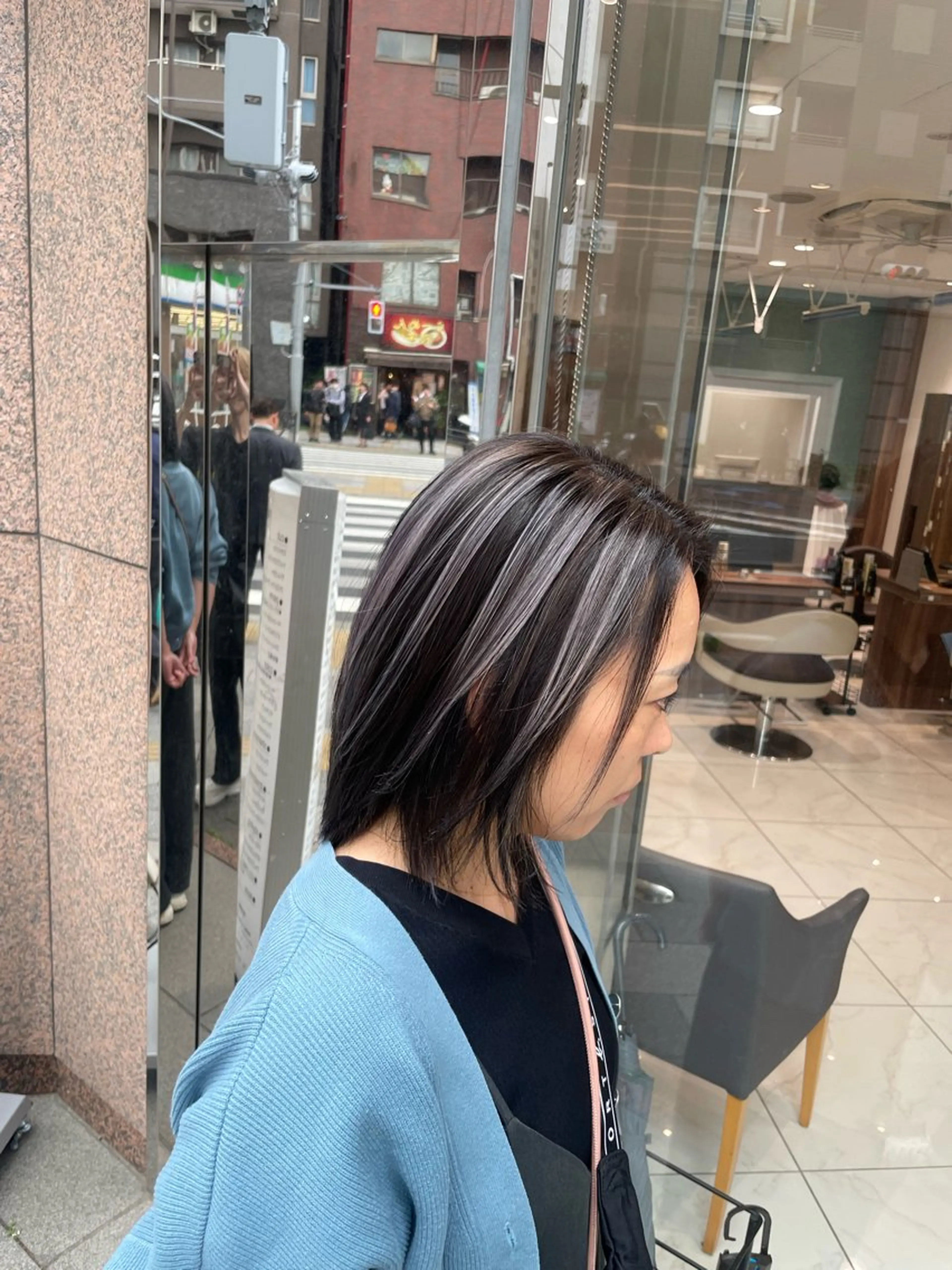 ショート カラー バレイヤージュ シルバー レイヤーカット ヘアカラー 🇰🇷韓国ヘア★ 副店長.쿠리타⭐︎のヘアスタイル