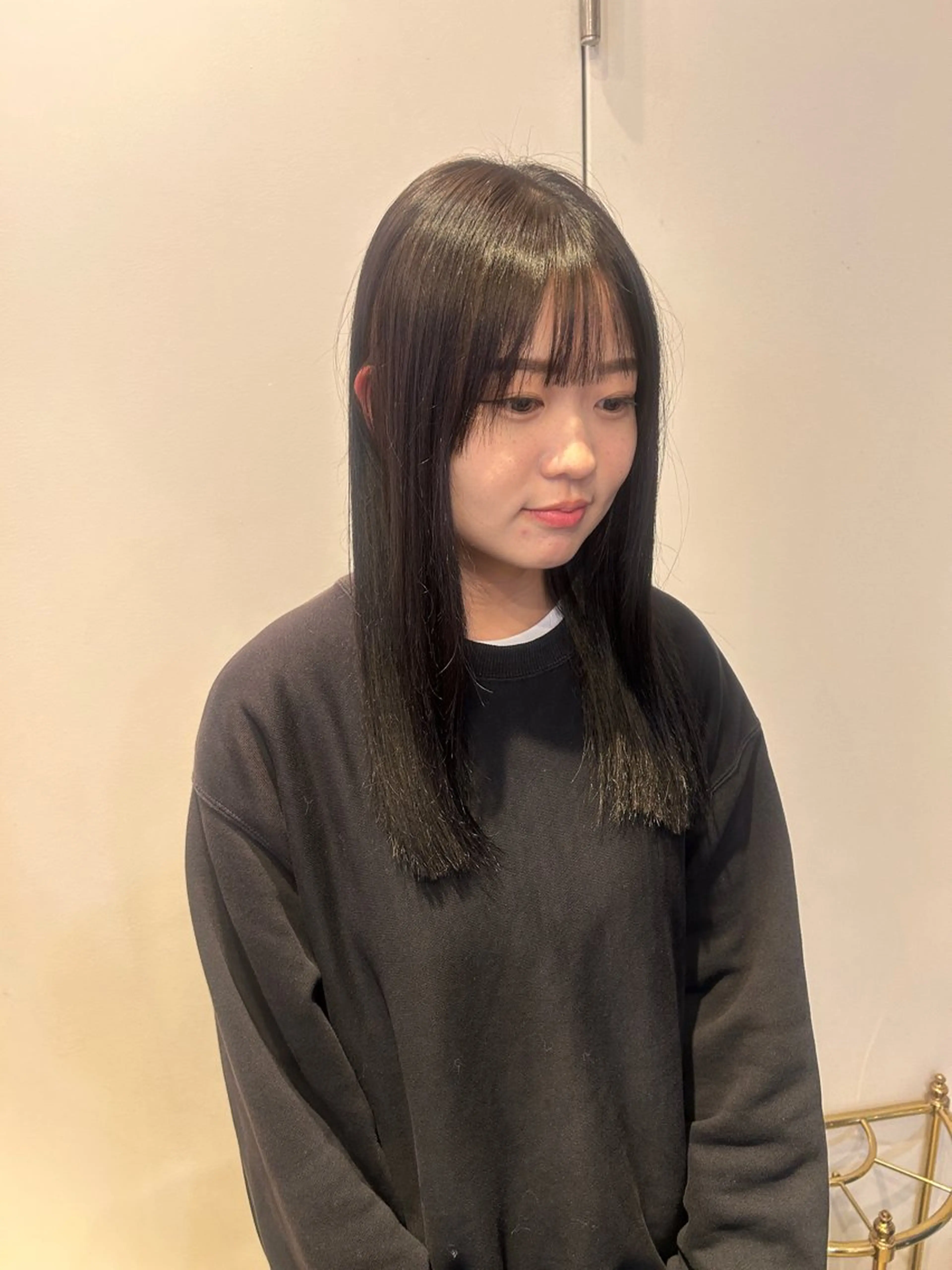 セミロング カラー カット ヘアカラー ナチュラル大人っぽい スタイル　MAORIのヘアスタイル