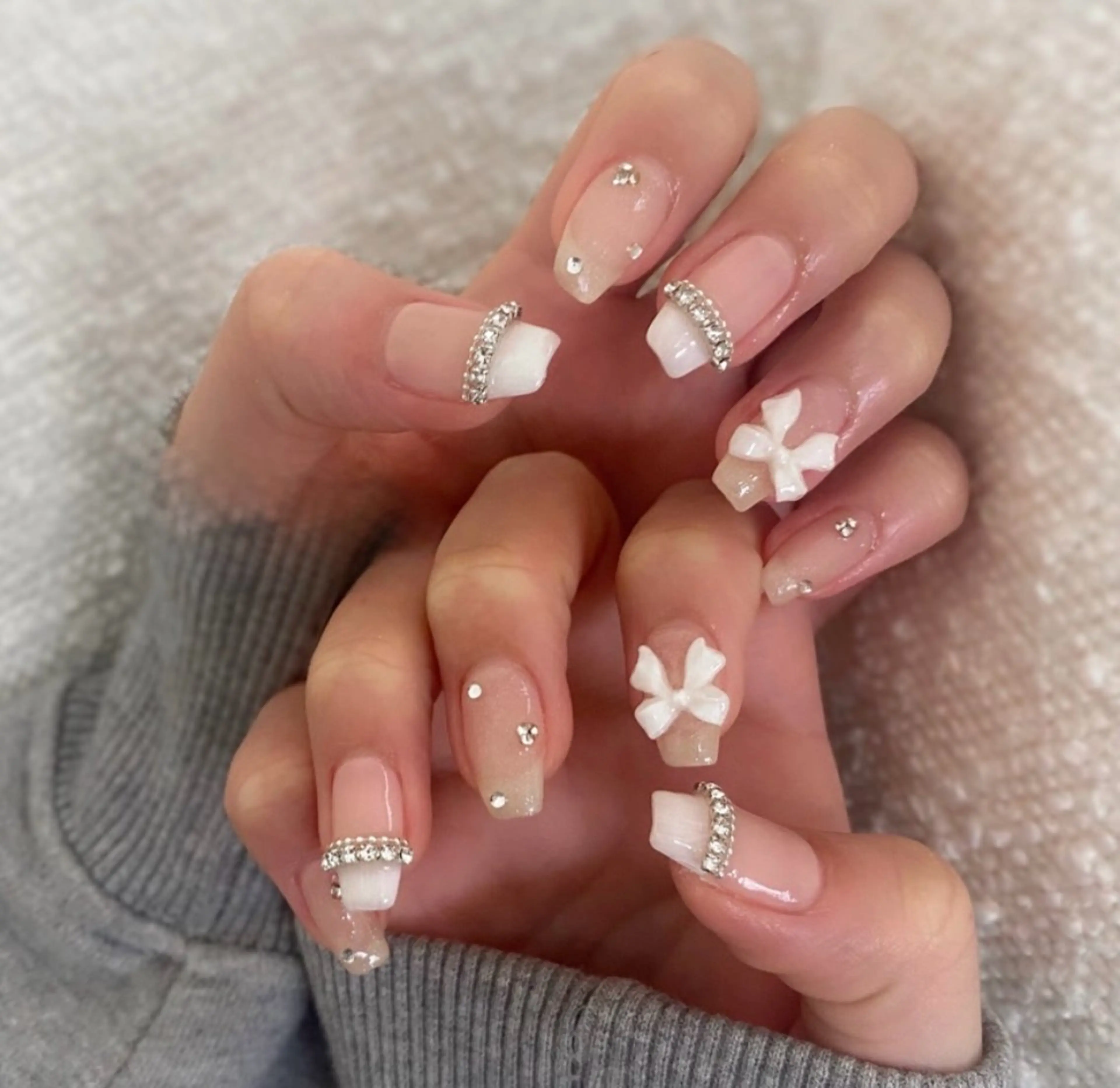 ネイル フレンチネイル ガラスフレンチ グラデーション 韓国ネイル マグネットネイル Queeens nailのネイルデザイン