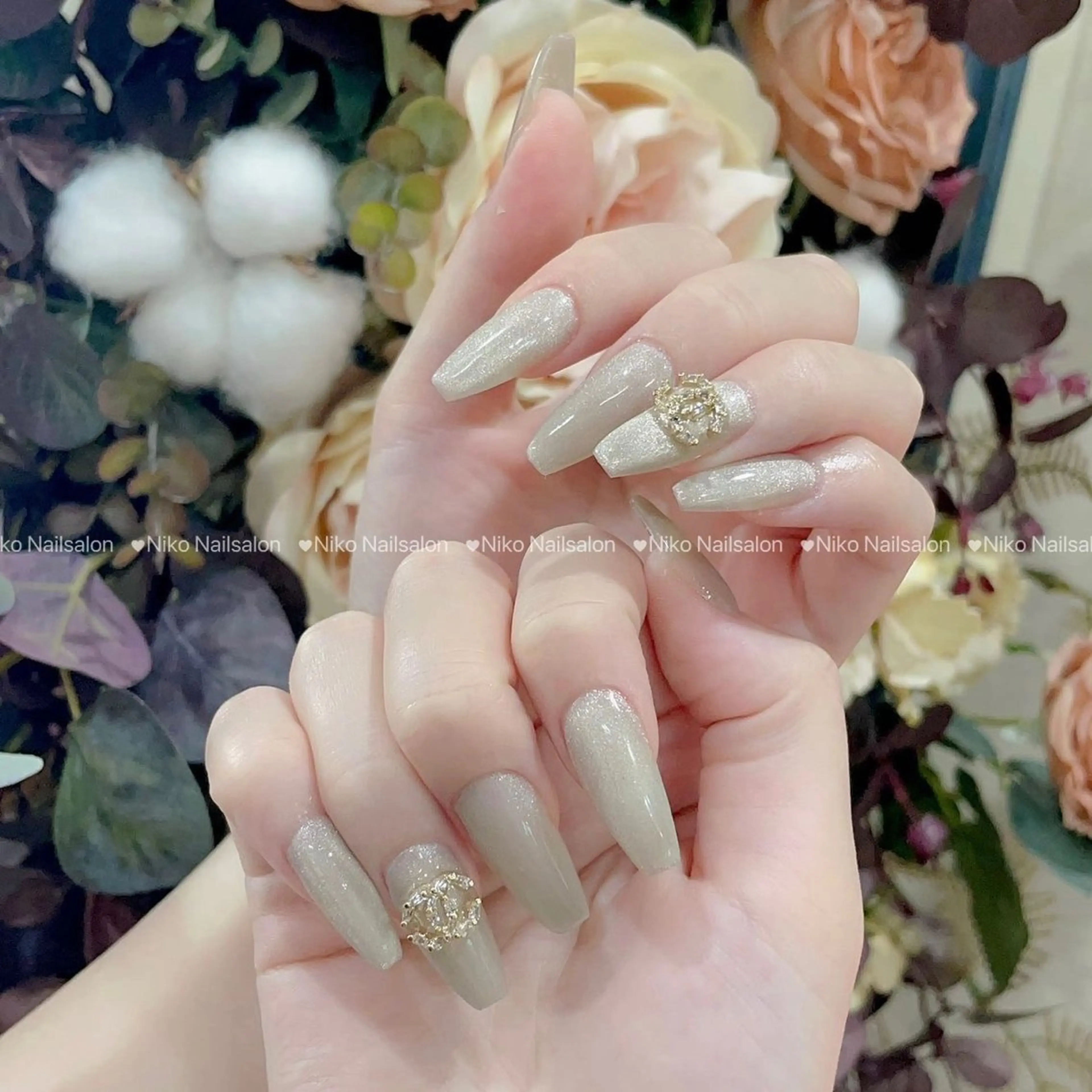 ネイル チークネイル 長さ出し フットネイル フレンチネイル ジェルネイル Niko Nail salon 銀座本店のネイルデザイン