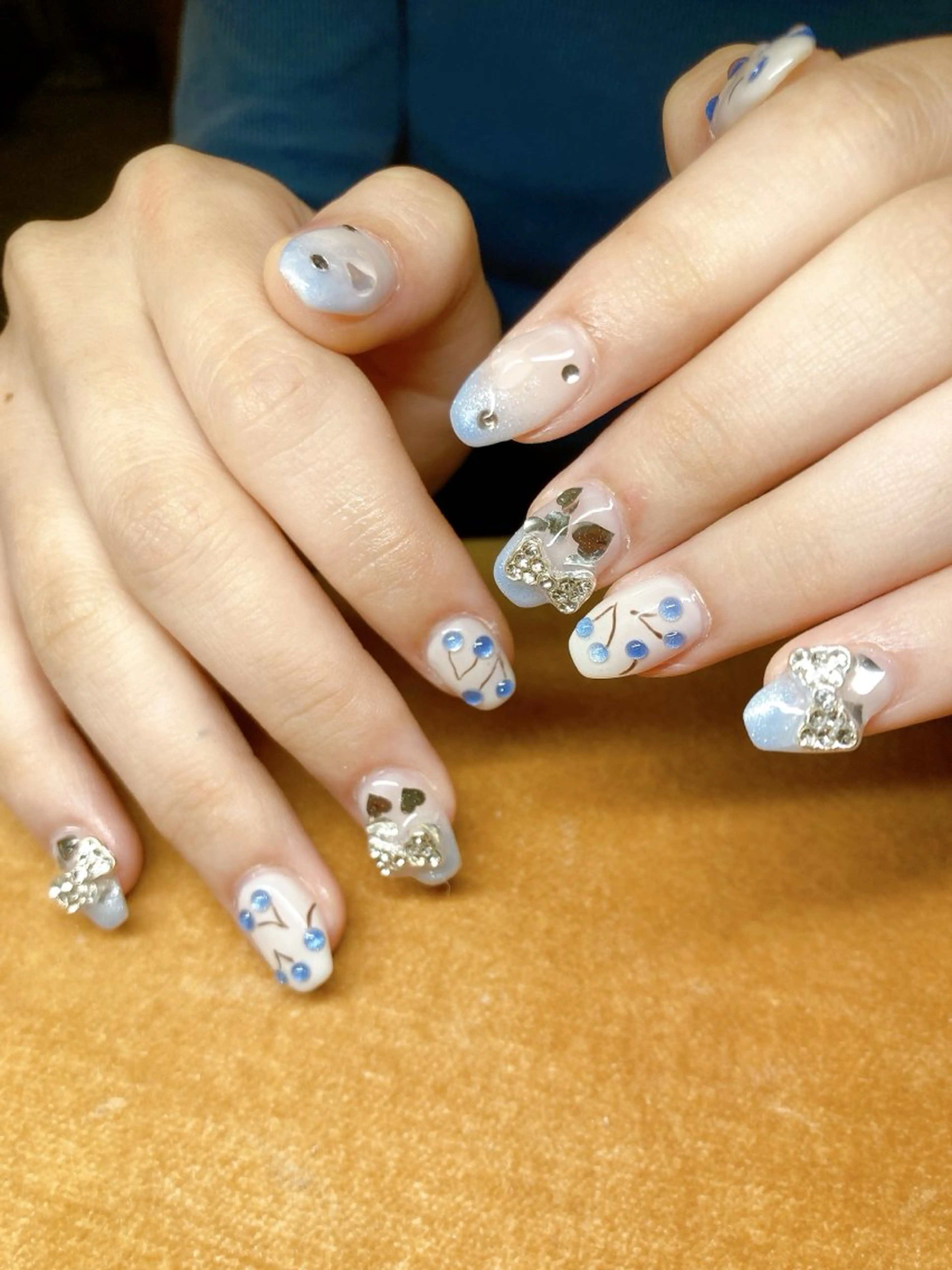 ネイル ECLAT エクラ所属・寺山 千鶴のネイルデザイン