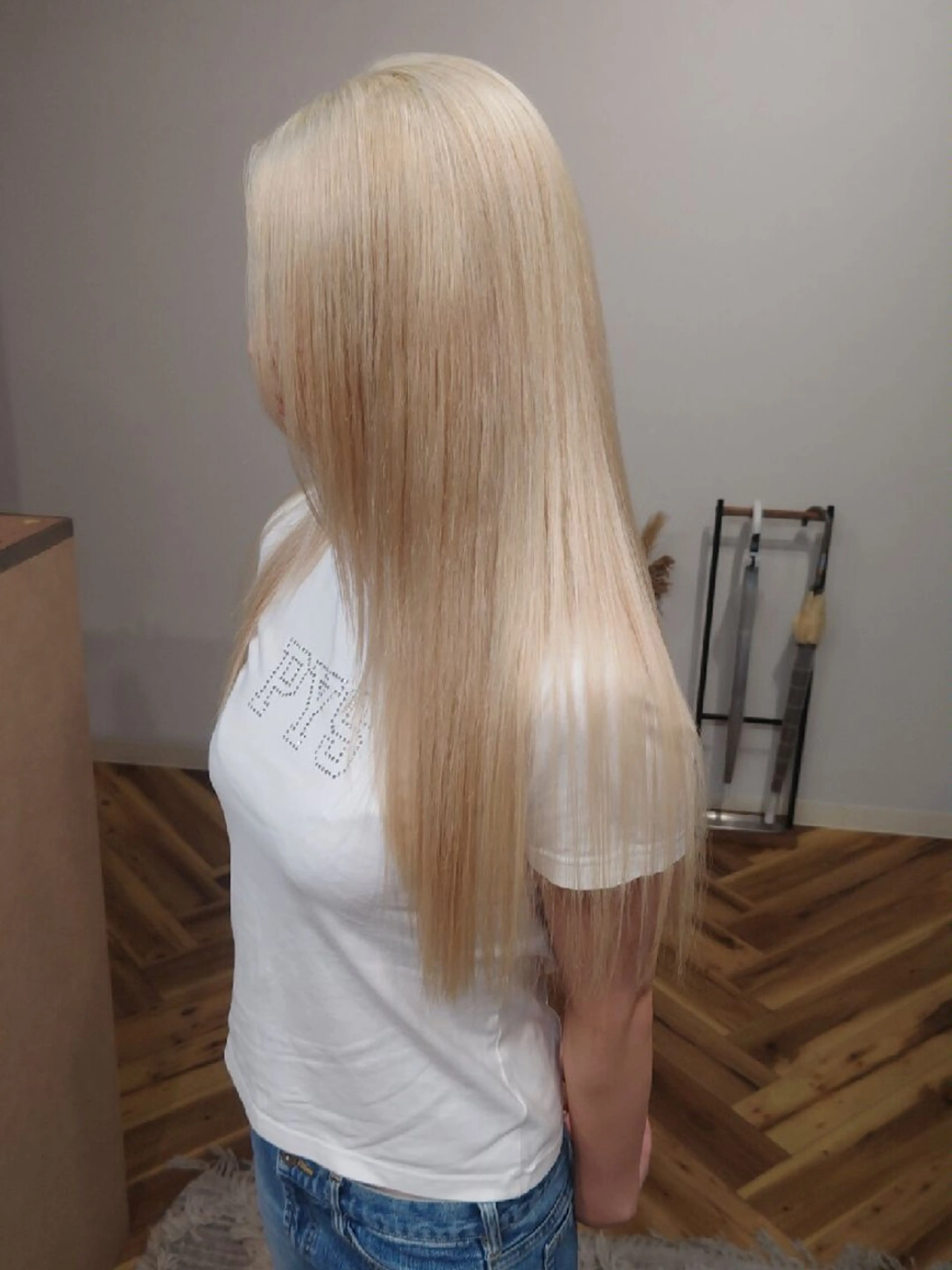 ロング カラー ブリーチ ブロンド Mood hair salon所属・髪質改善.縮毛矯正 ×韓国ヘアyukiのヘアスタイル