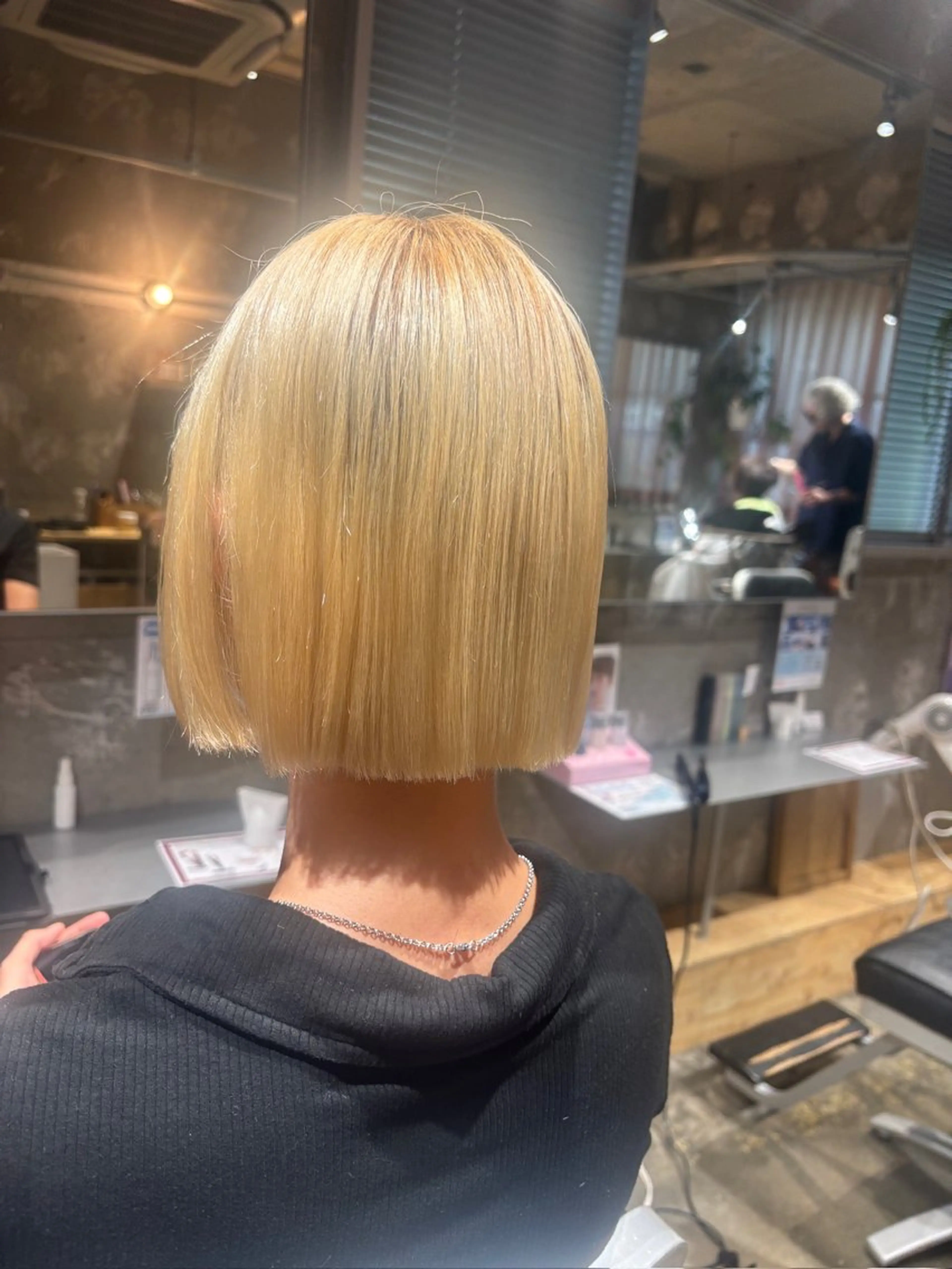 カラー ハイトーンカラー ボブ ヘアカラー YOFA hair mikuのヘアスタイル