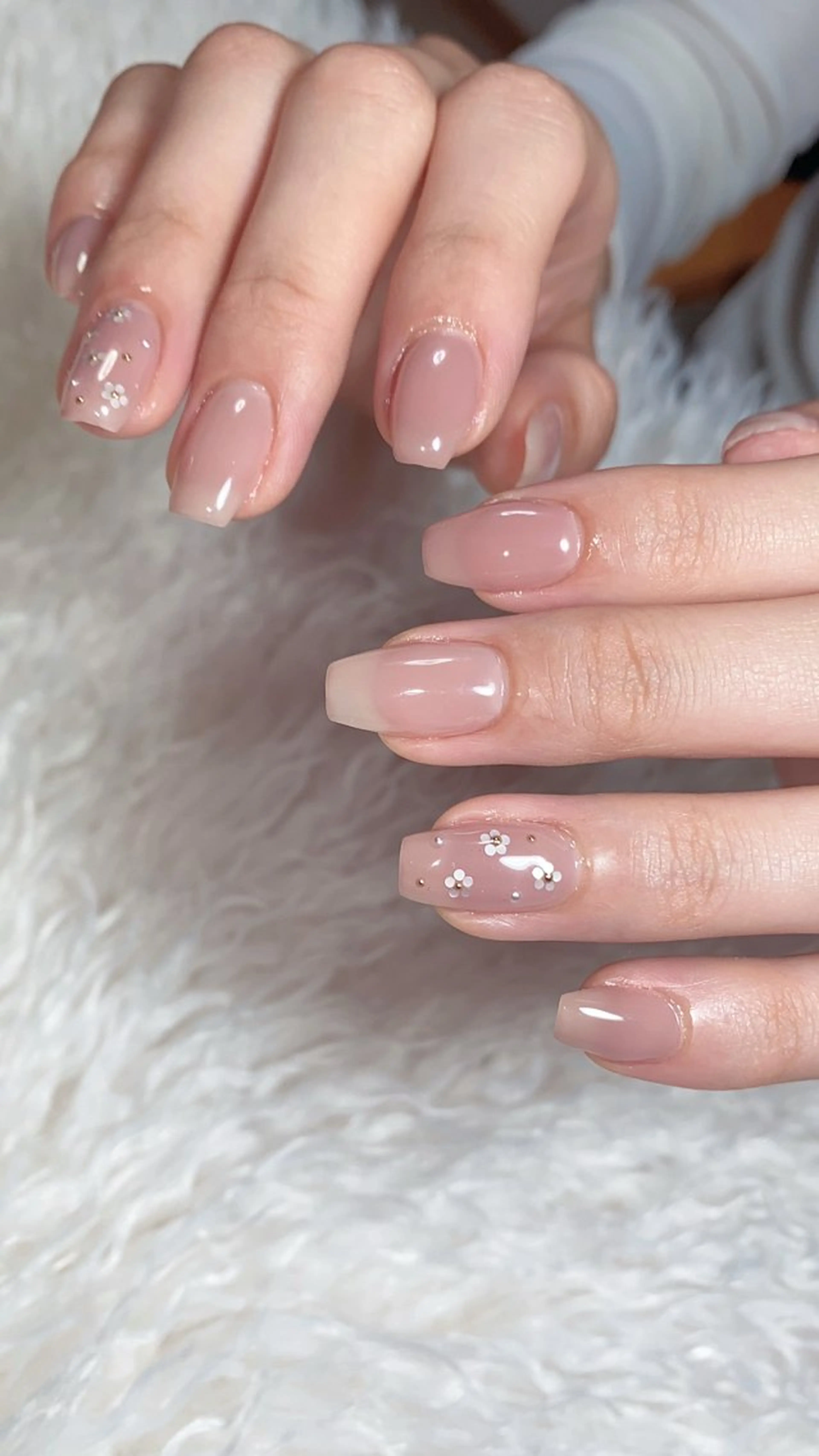 ネイル ハンドネイル n o q r m. n a c h iのネイルデザイン