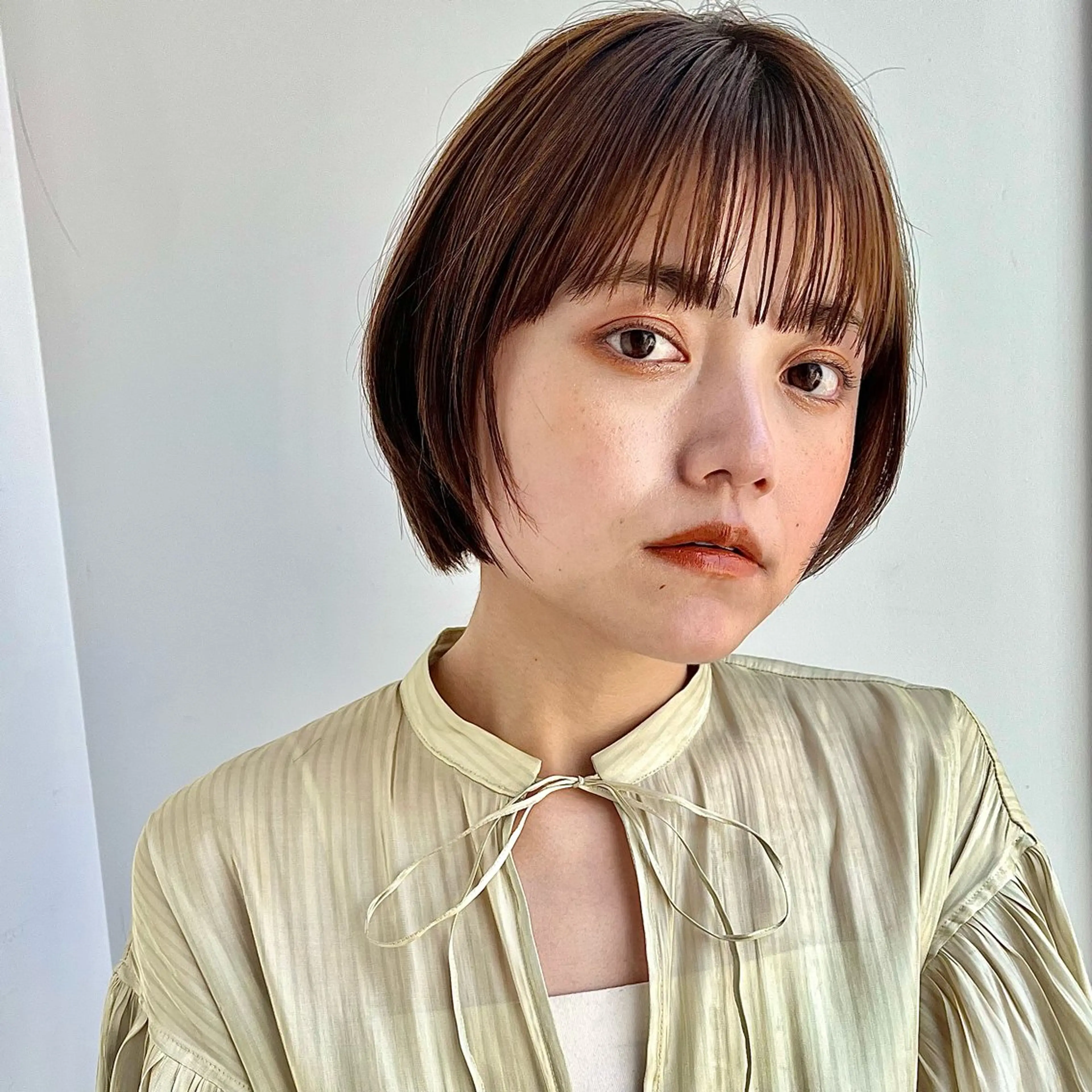 ショート ショートボブ ボブ ショートヘア 小顔カット あやめ【顔まわり/レ イヤー/柔らかカラ】のヘアスタイル