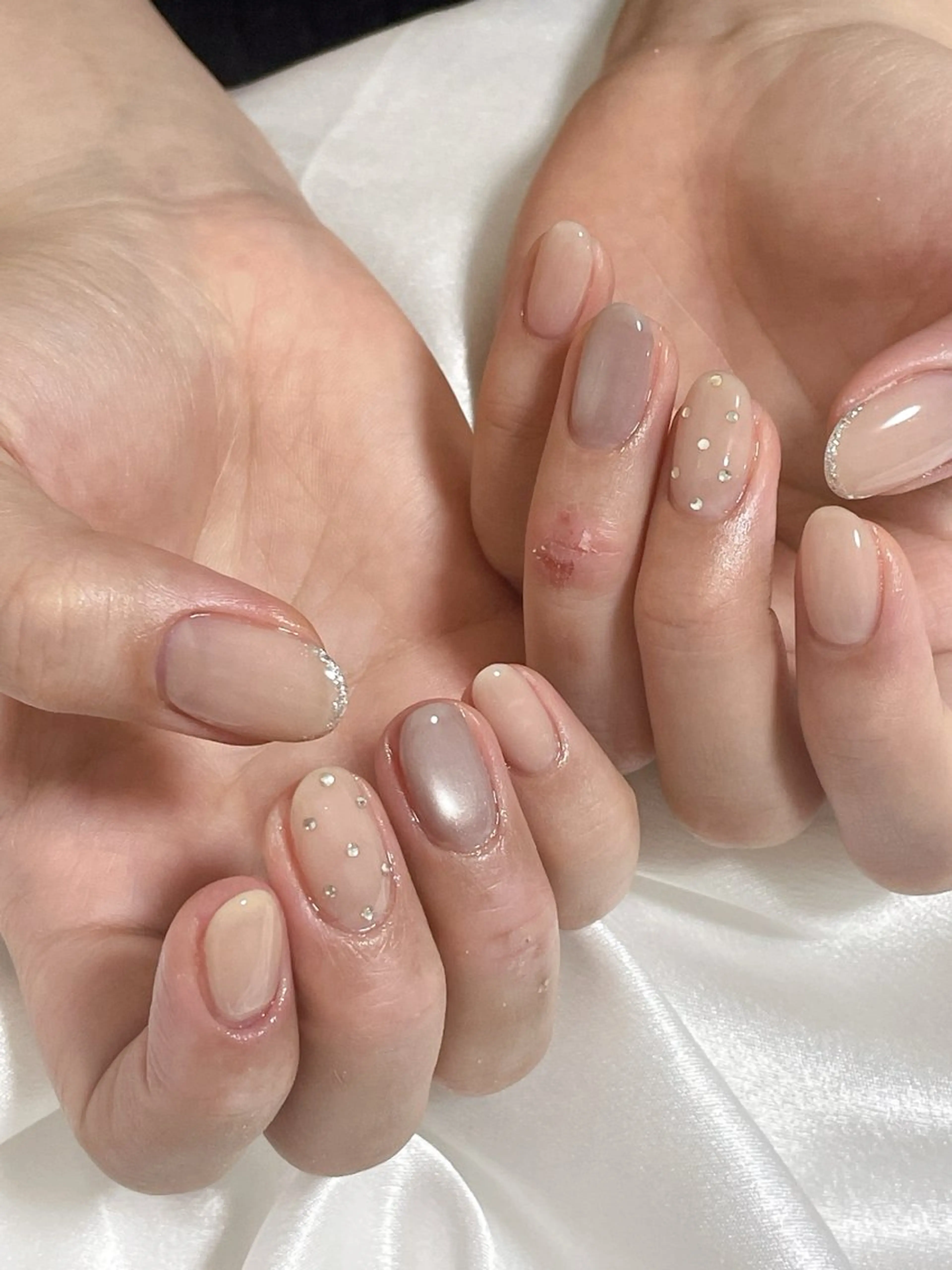 ネイル オーロラネイル フットネイル フレンチネイル ジェルネイル マグネットネイル ハンドネイル mogunail &blowのネイルデザイン