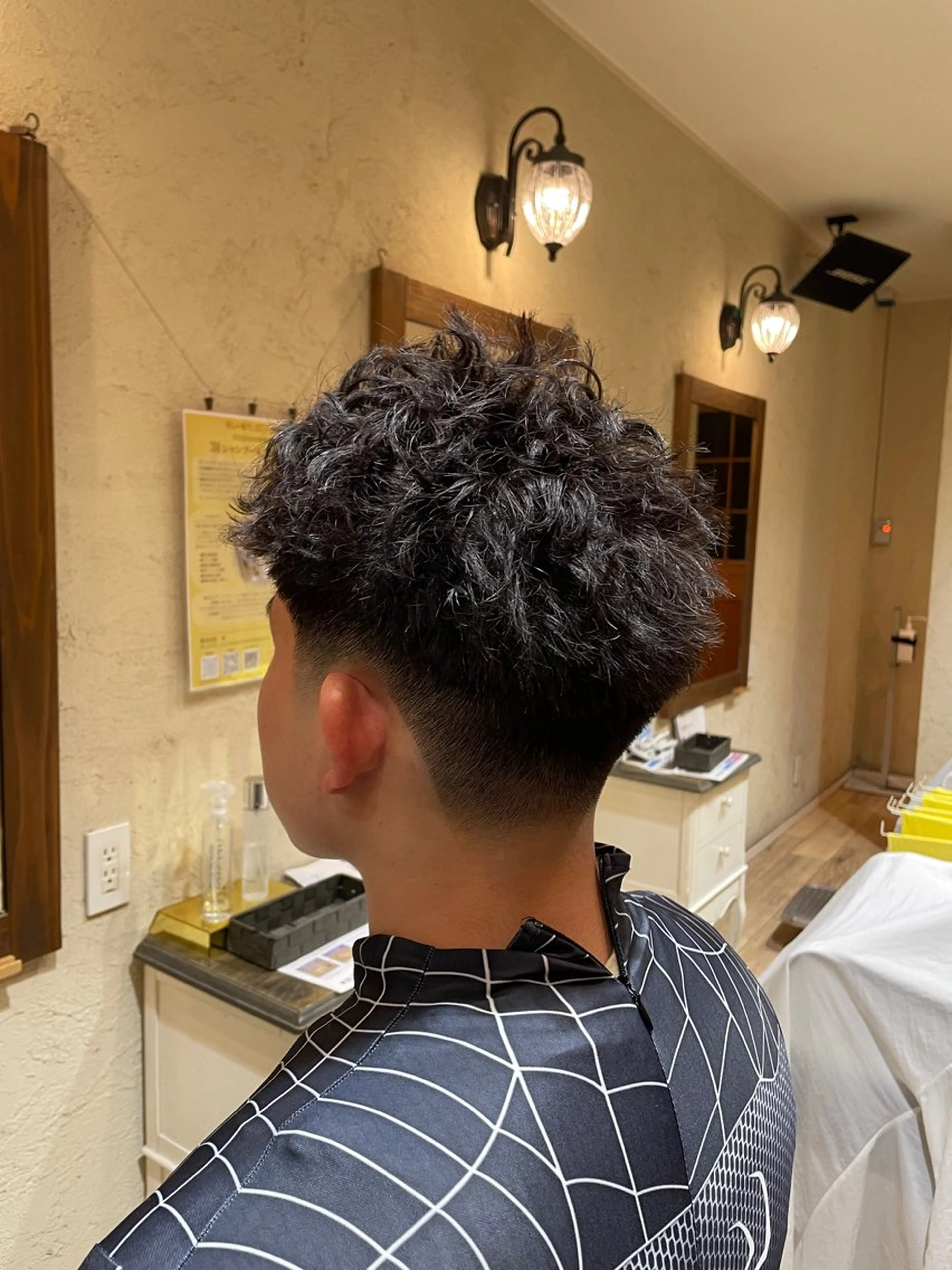 ショート パーマ メンズ フェードカット メンズパーマ カット パーマ 森本 修吏のヘアスタイル
