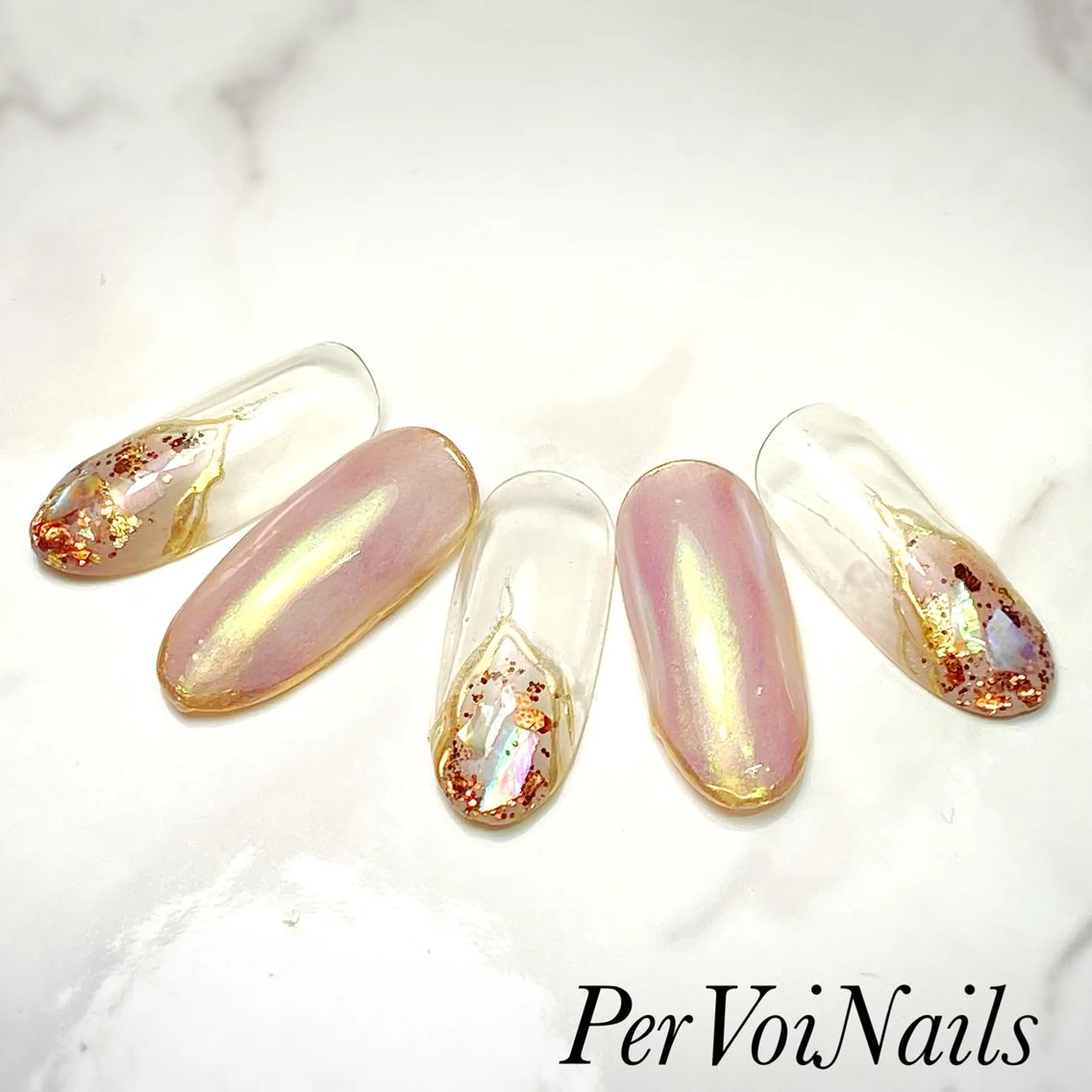 ネイル アートネイル ブラウン ジェルネイル ゴージャス ニュアンスネイル ネイルサロン ペルボイネイルズのネイルデザイン