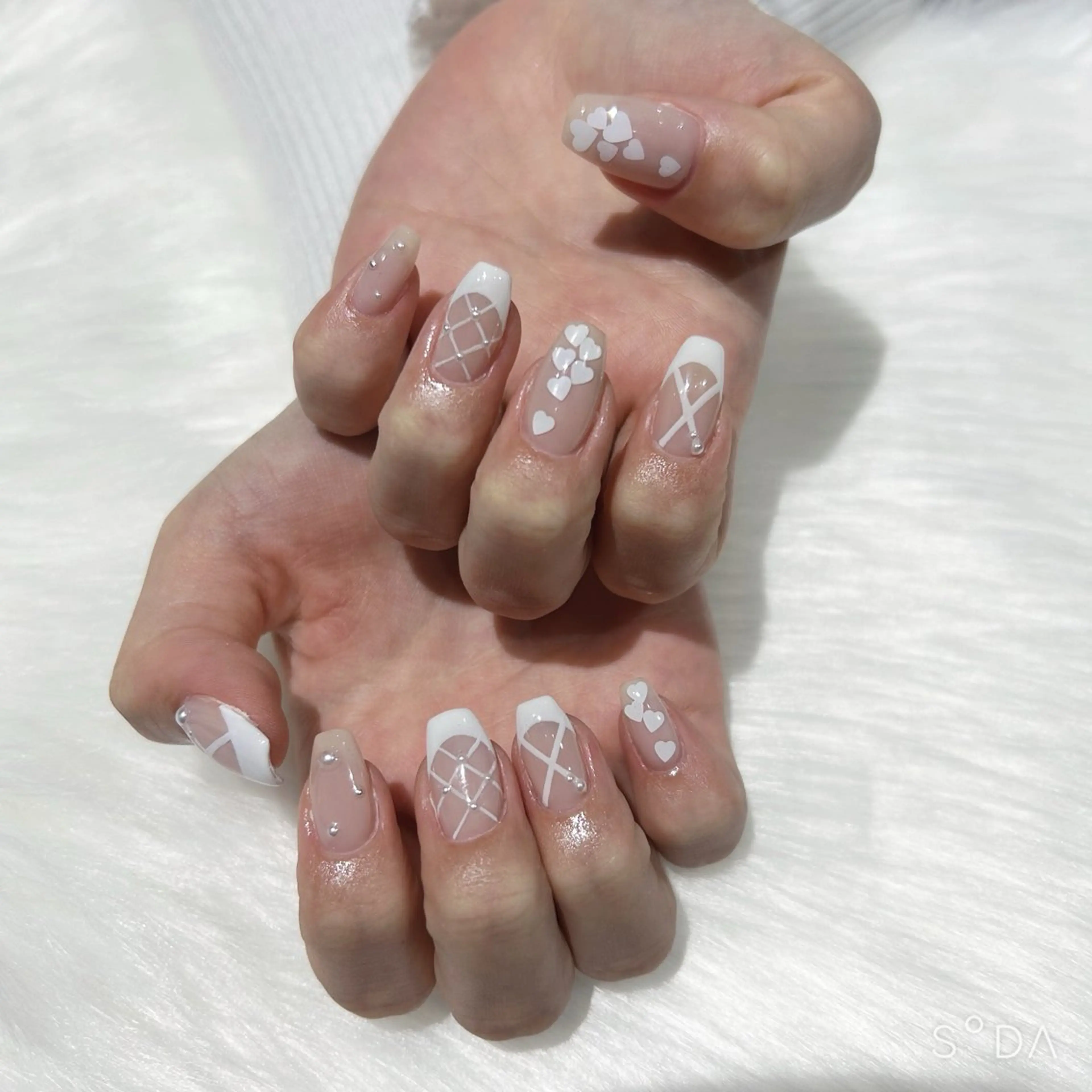 ネイル フレンチネイル ハンドネイル ぷりゅねる 心斎橋のネイルデザイン