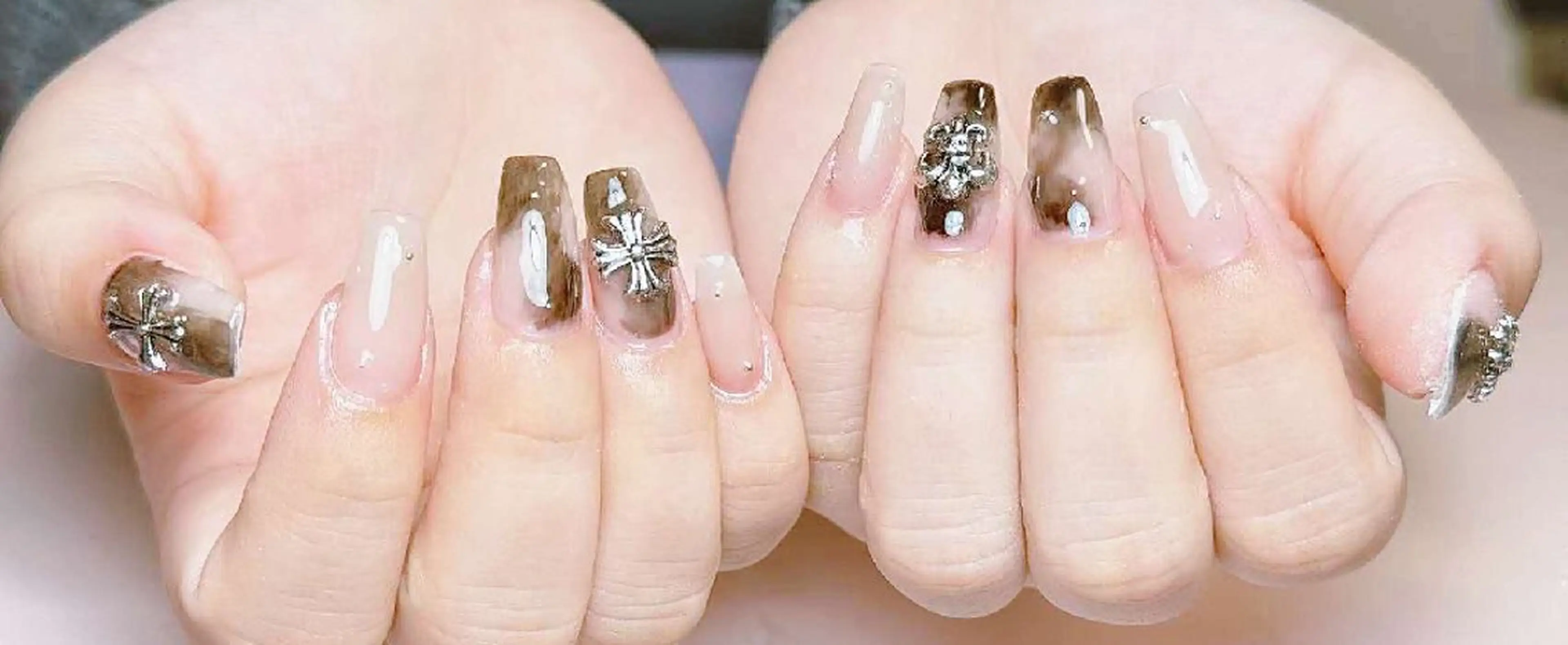 ネイル 小島 阿佑美のネイルデザイン