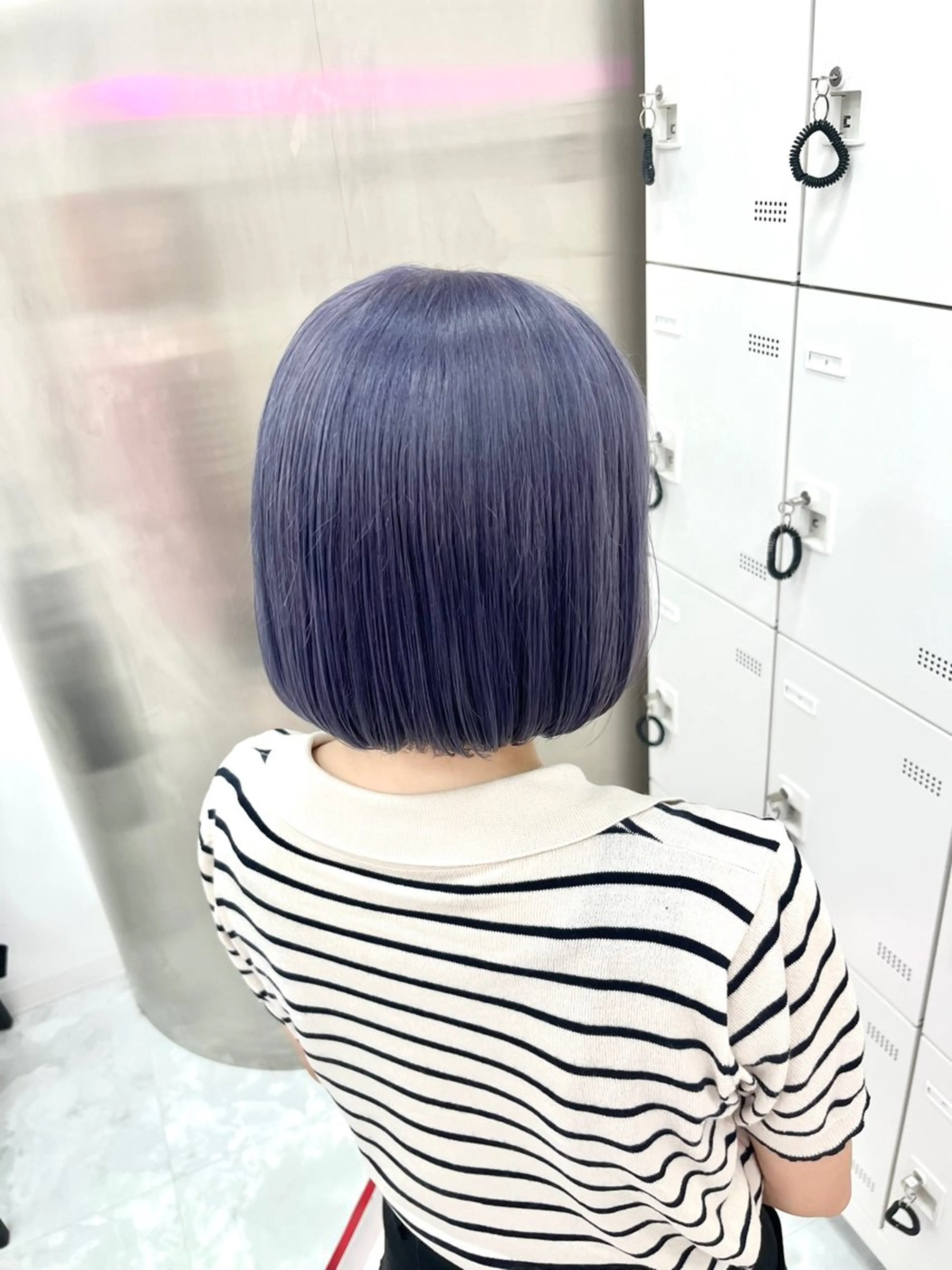 セミロング ❤︎ワンホンガーリー なハイトーンヘア❤︎のヘアスタイル