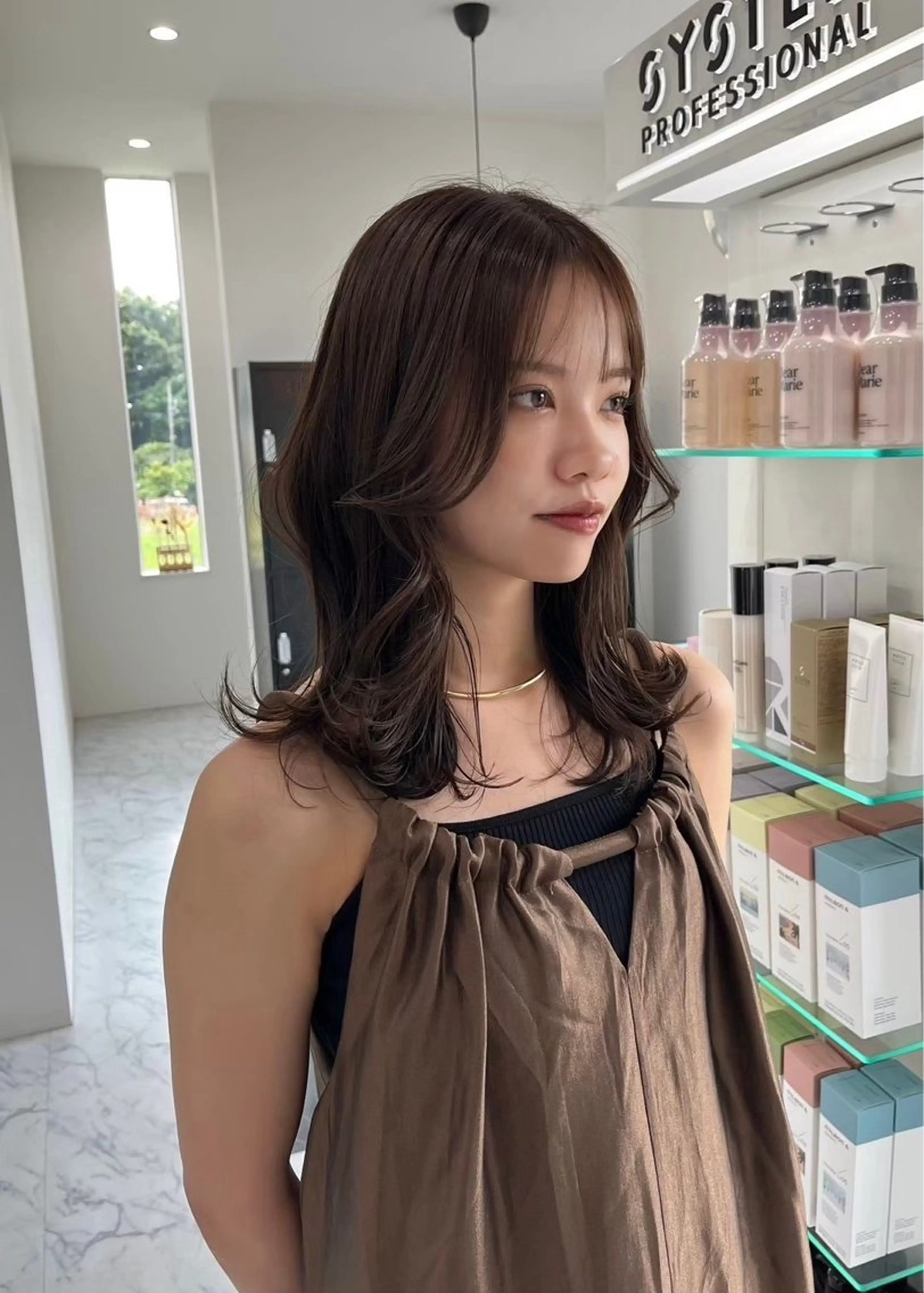 ミディアム asahi /透明感/つや/暖色のヘアスタイル