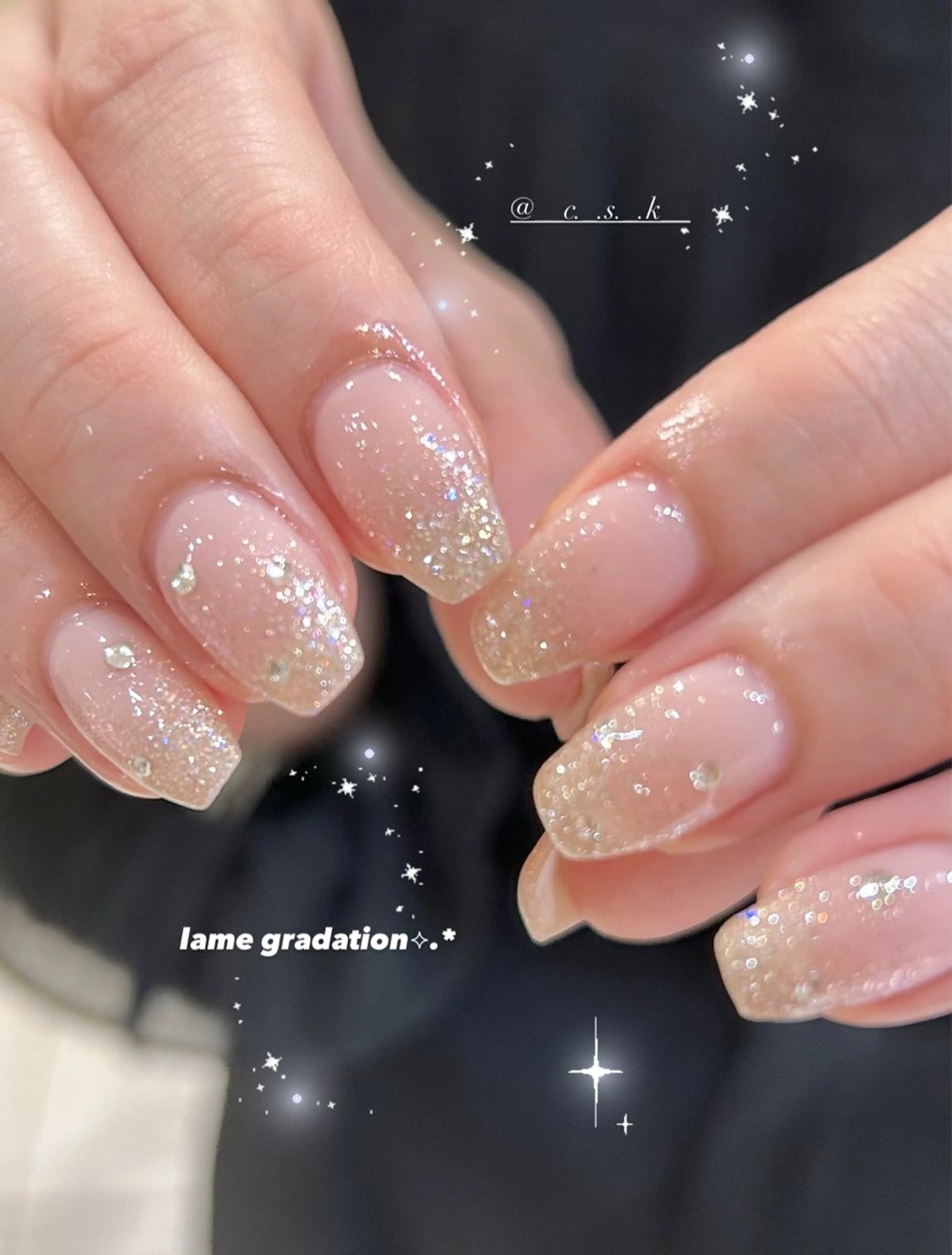 ネイル クリアネイル グラデーション ラメ(グリッター) ラメグラデーション ハンドネイル 🎀チーク/ちゅるん 🫧chisa🎀のネイルデザイン