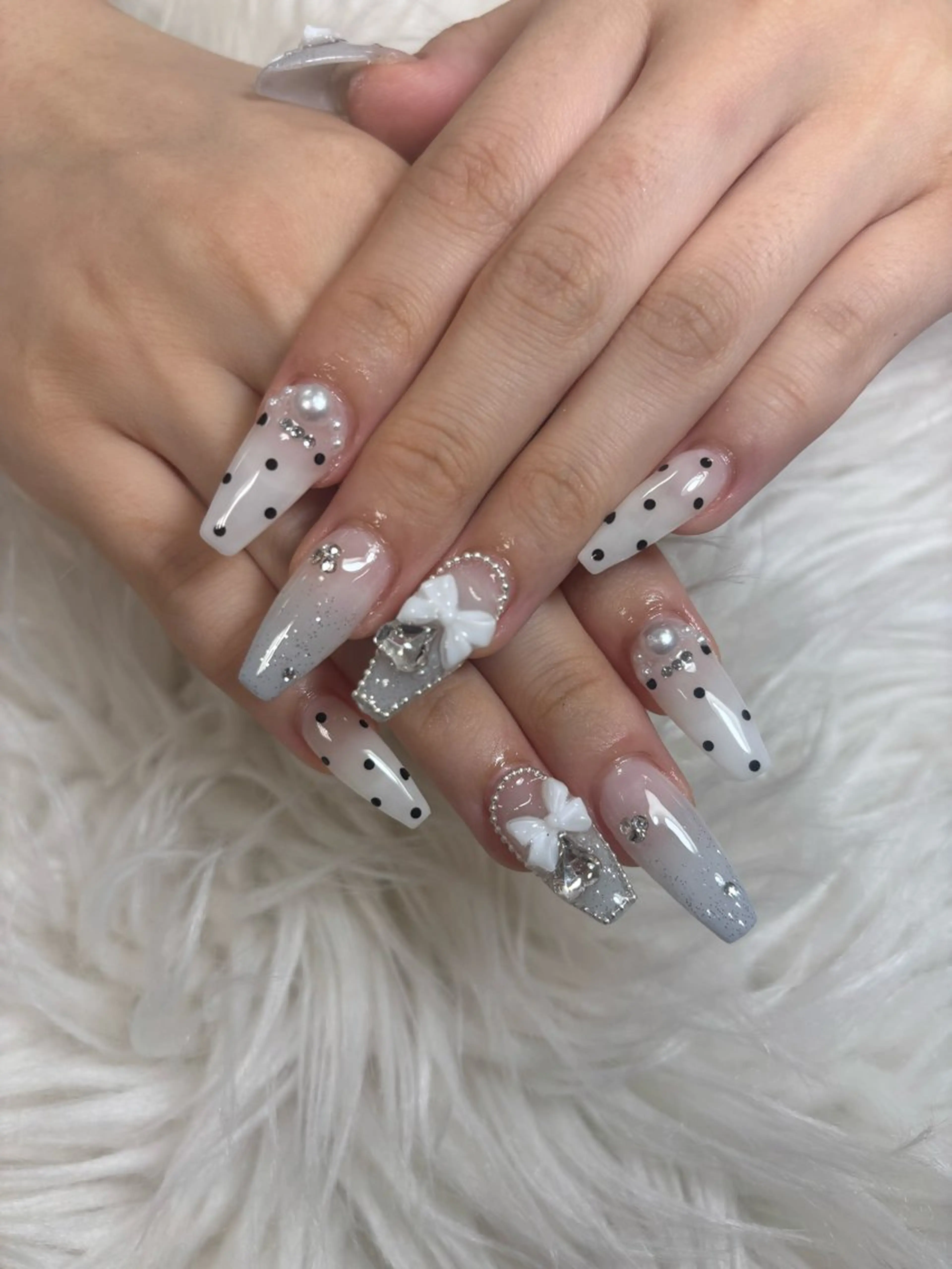 ネイル Azusa🩵 ネイル💅🏻南森町のネイルデザイン