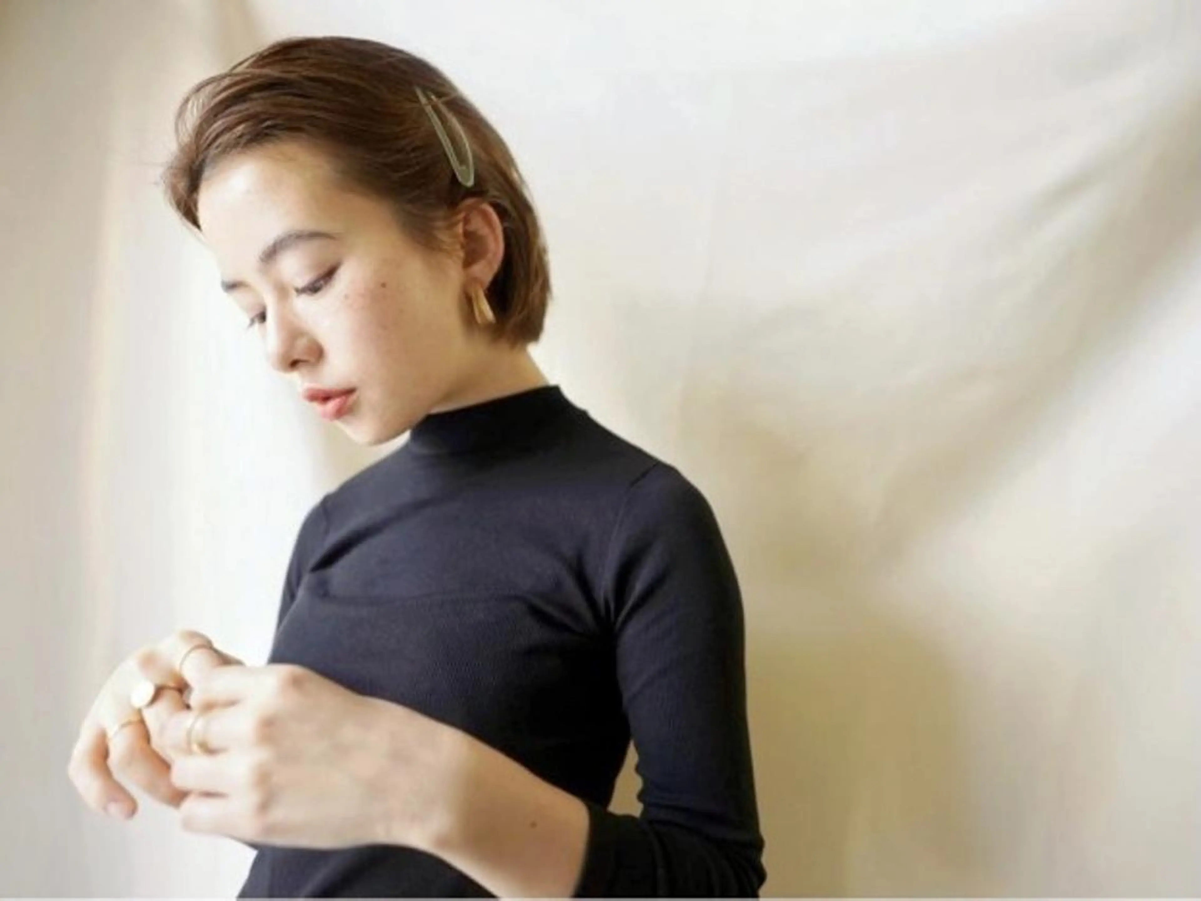 ショート カラー パーマ ヘアアレンジ 成人式 アディクシーカラー アッシュ ミストバング ブリーチ N゜jillva ナンバージルバのヘアスタイル