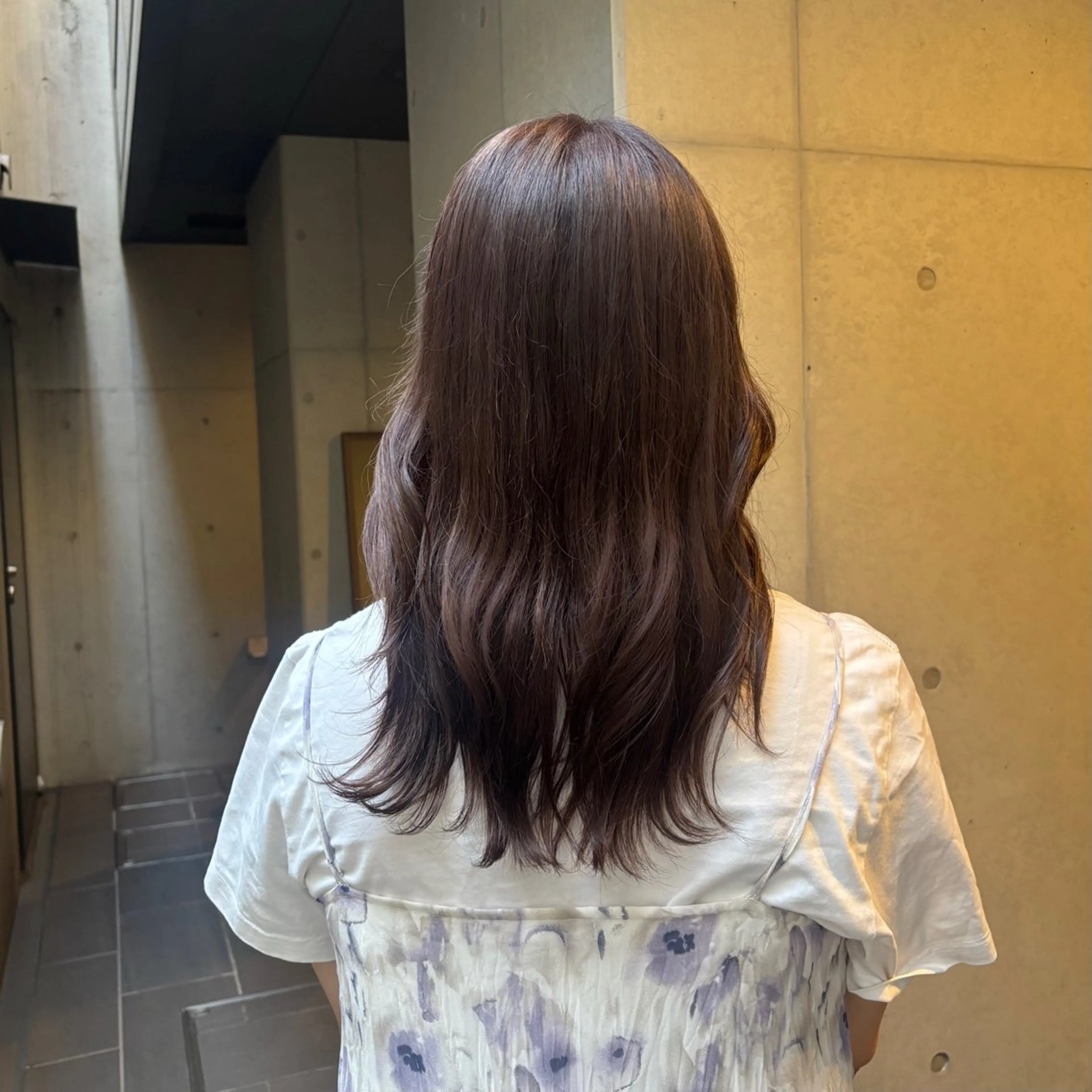 ミディアム カラー グレージュ ラベンダーカラー ラベンダーグレージュ ラベンダーグレー ヘアカラー トリートメント 〖❁ちひろ| LEONID❁〗のヘアスタイル