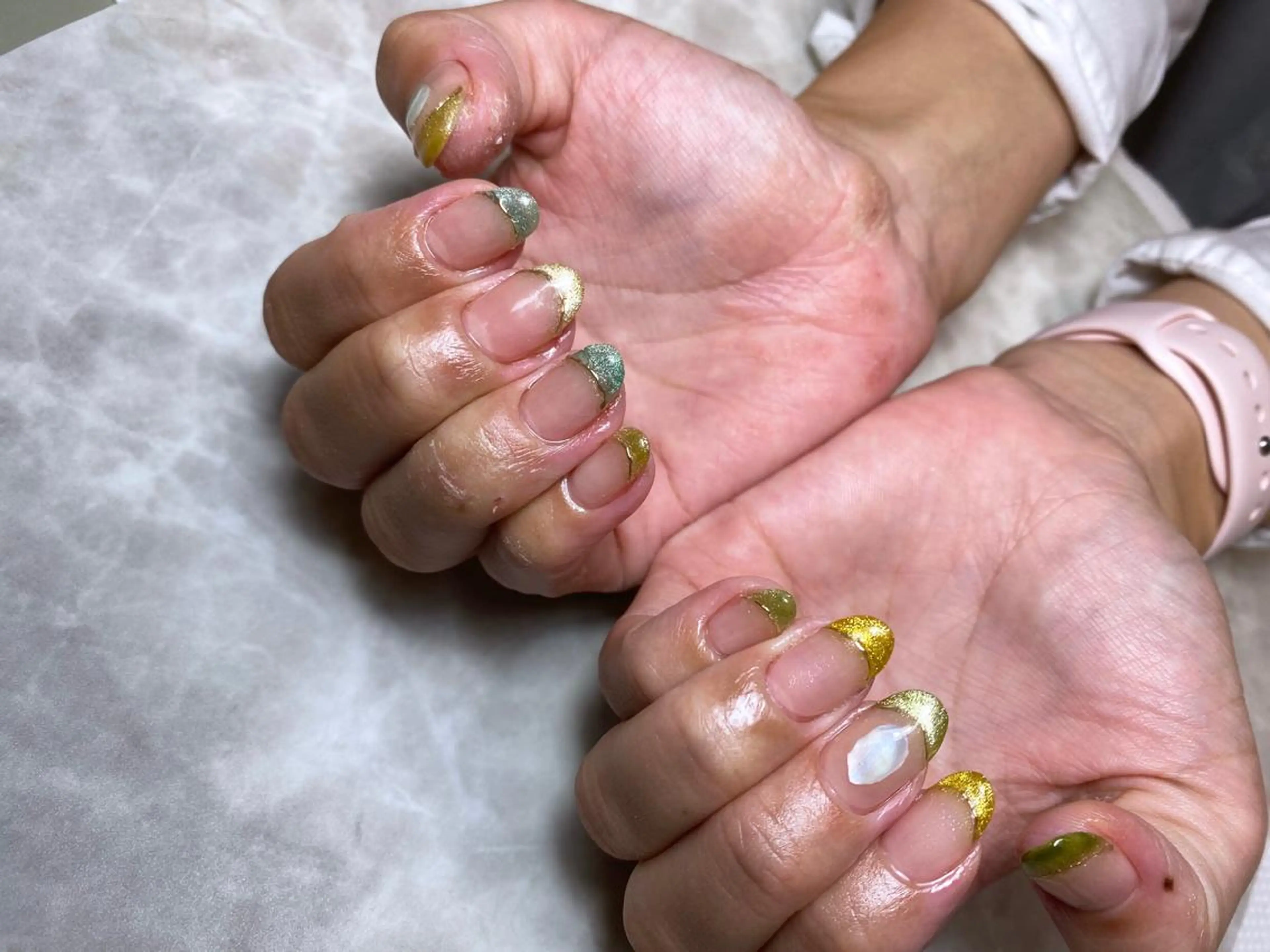 ネイル フレンチネイル マグネットネイル マグネットフレンチ ハンドネイル 🌿Charme🌿 MAIのネイルデザイン