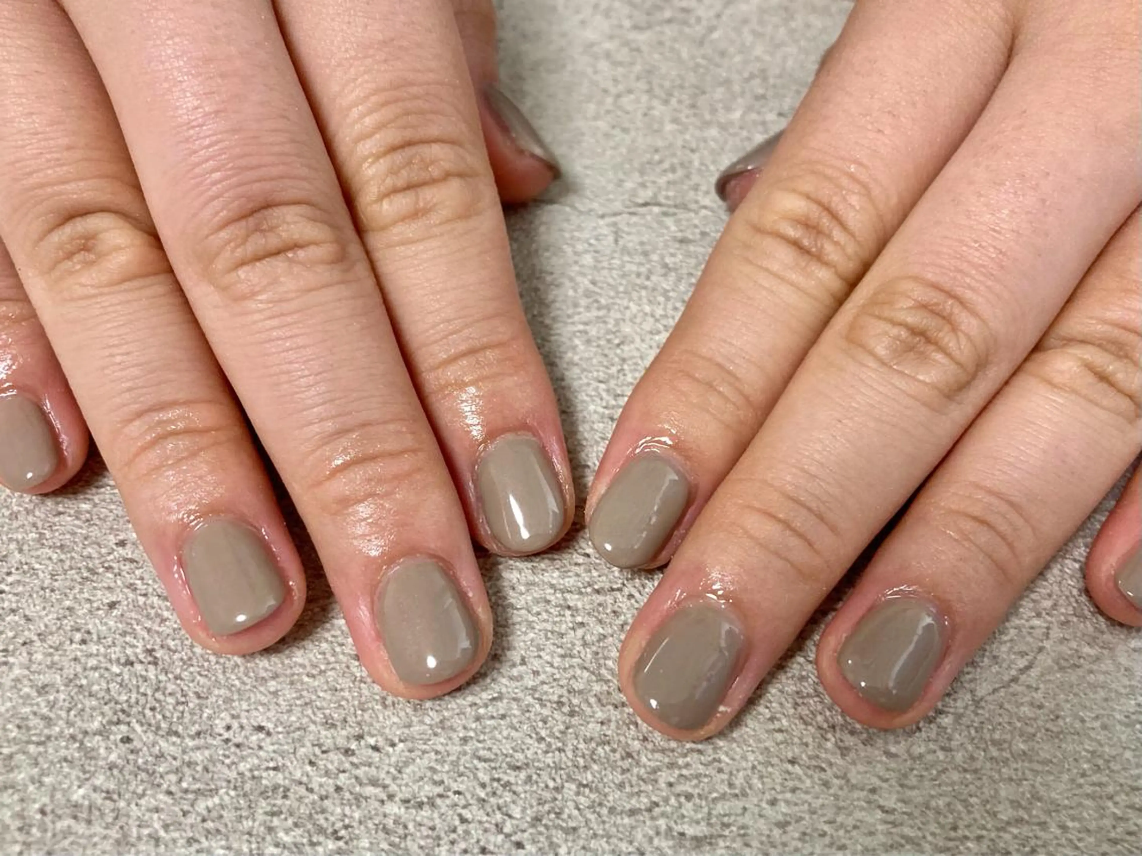 ネイル ワンカラーネイル ハンドネイル mogunail &blowのネイルデザイン