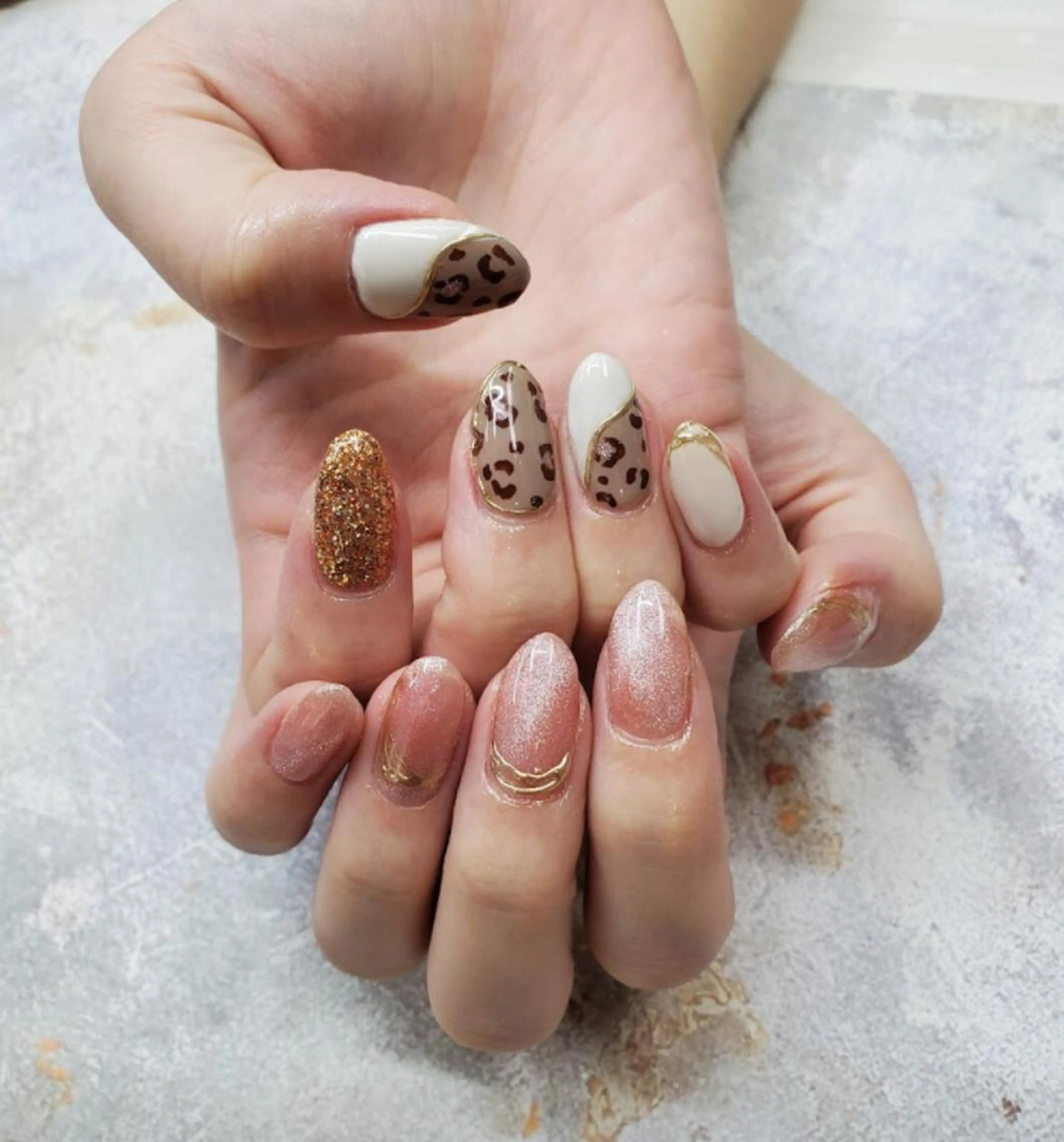 ネイル nailstudio eviz新宿店のネイルデザイン