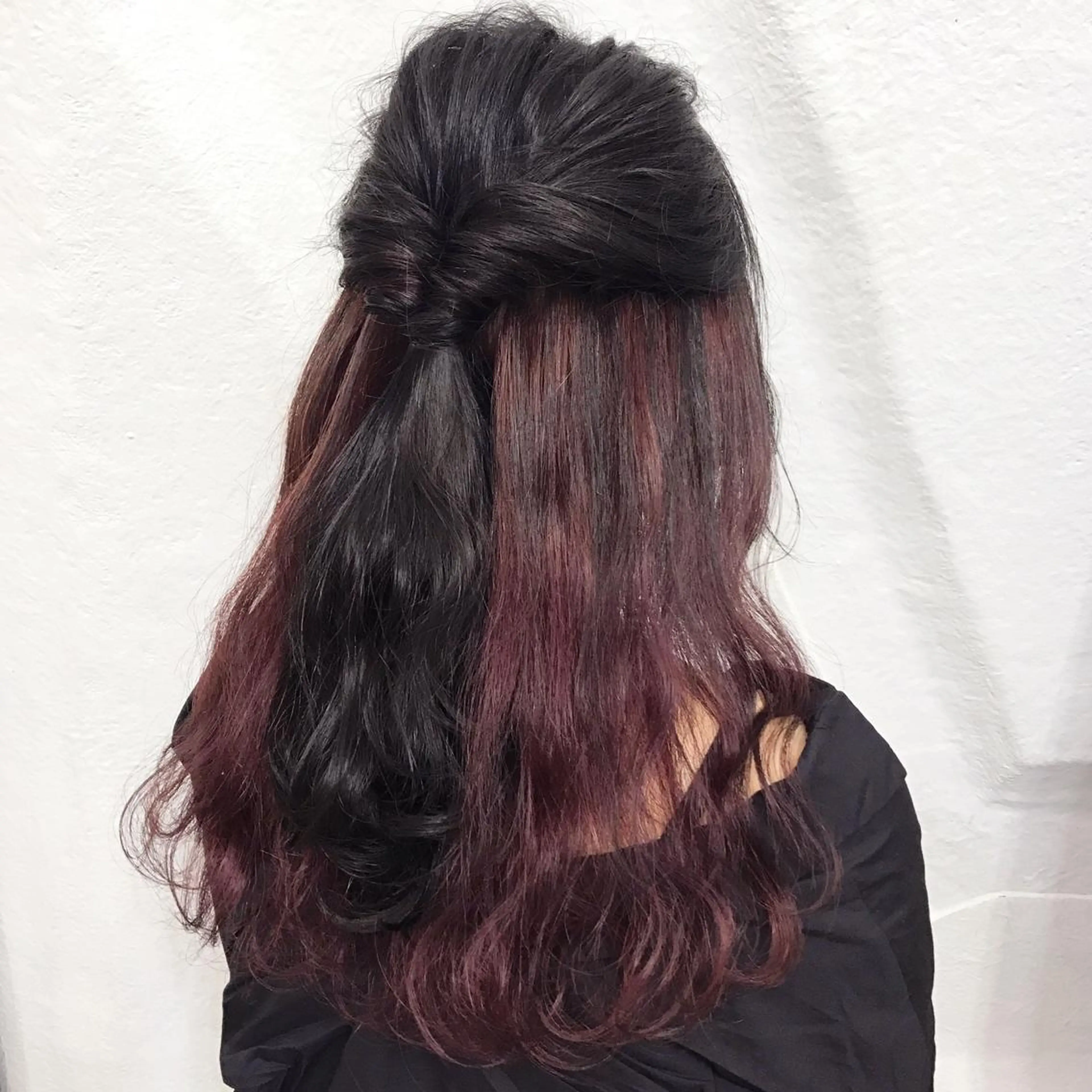 ロング カラー ヘアアレンジ インナーカラー ピンクカラー 簡単アレンジ K-POP好き美容師 🇰🇷Kai.Yのヘアスタイル