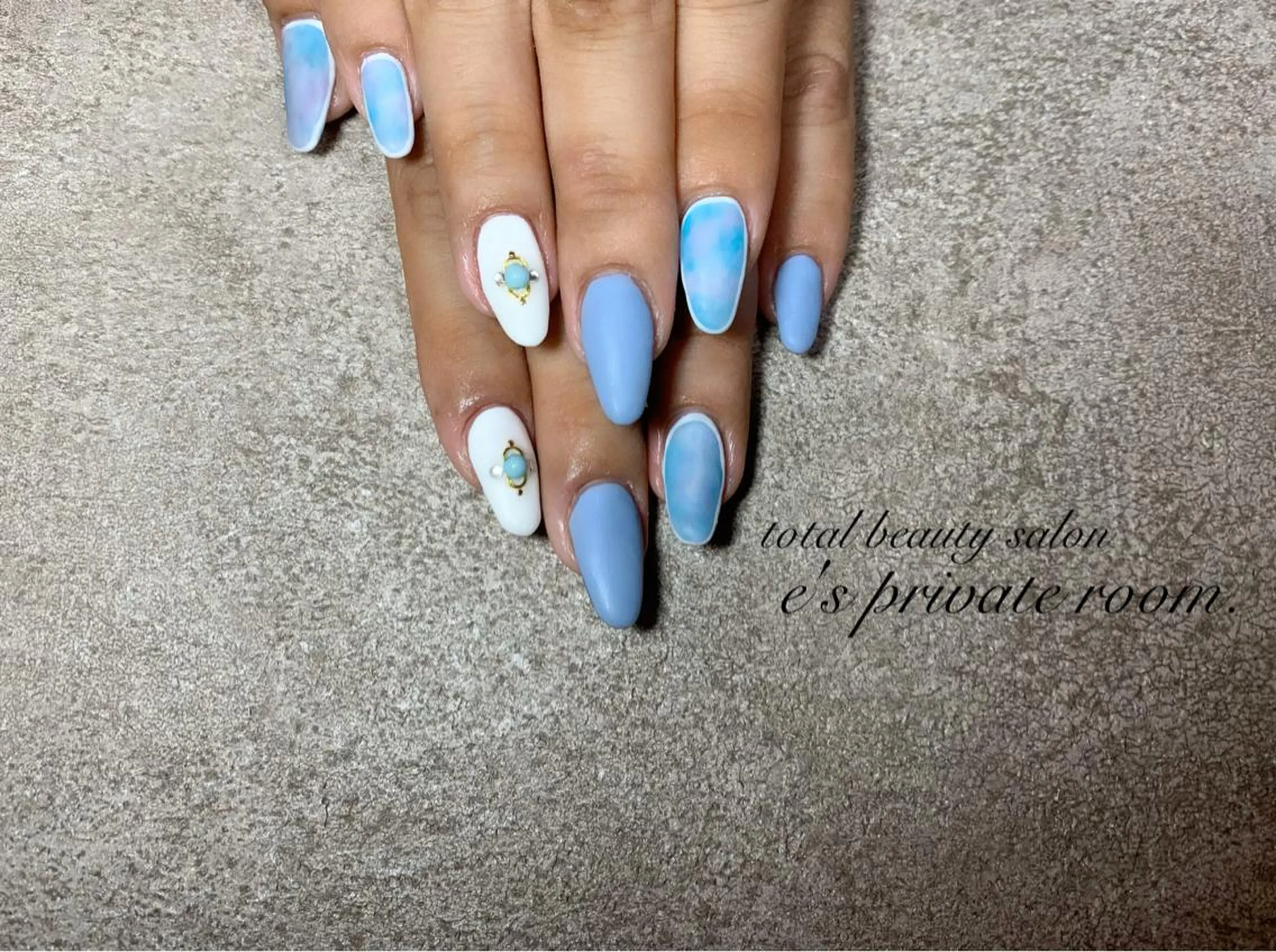 ネイル LAVISH nail salonのネイルデザイン