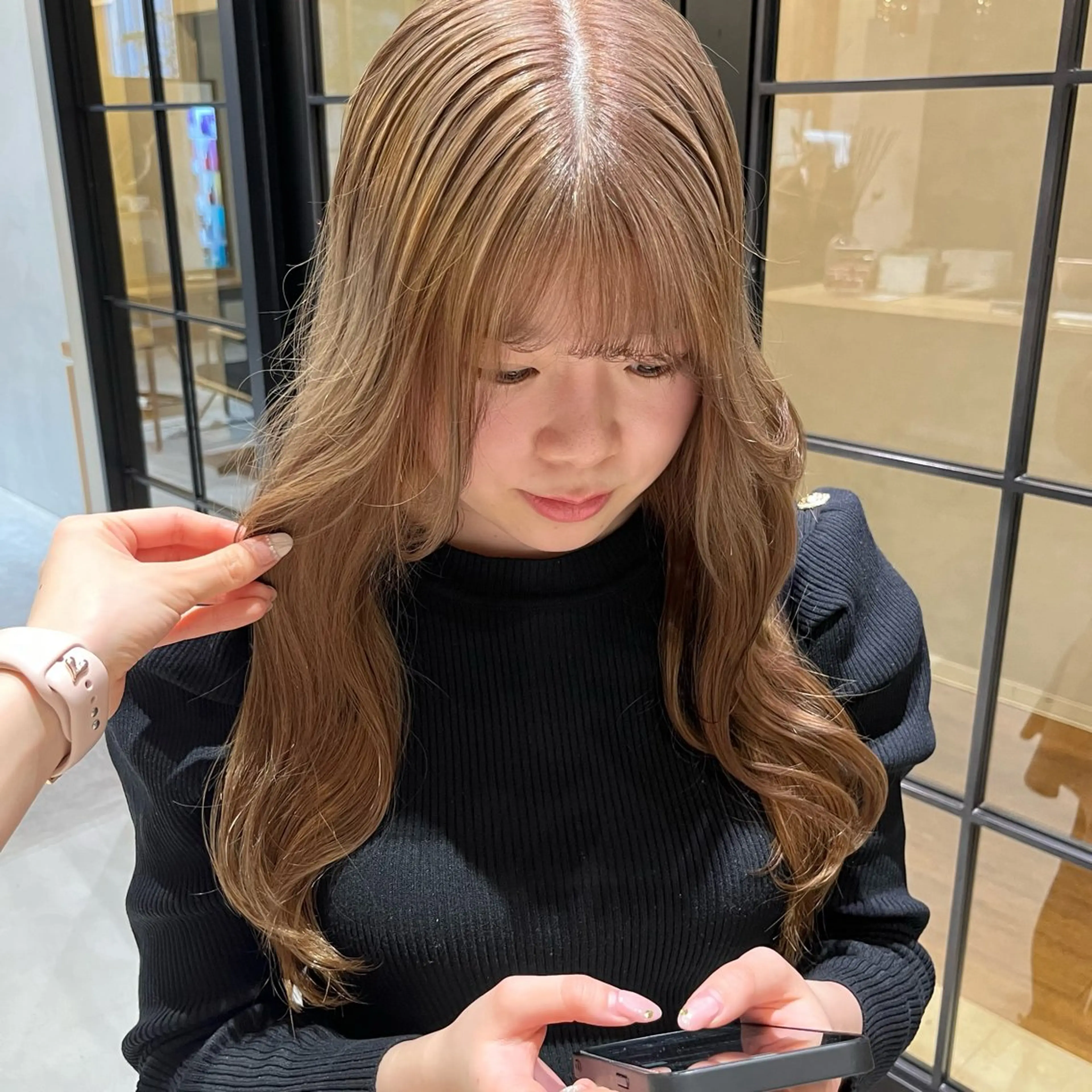 ロング カラー ベージュカラー ミルクティーベージュ 𝒎𝒐𝒆🩰 名駅/ヘアメ/暖色♡のヘアスタイル