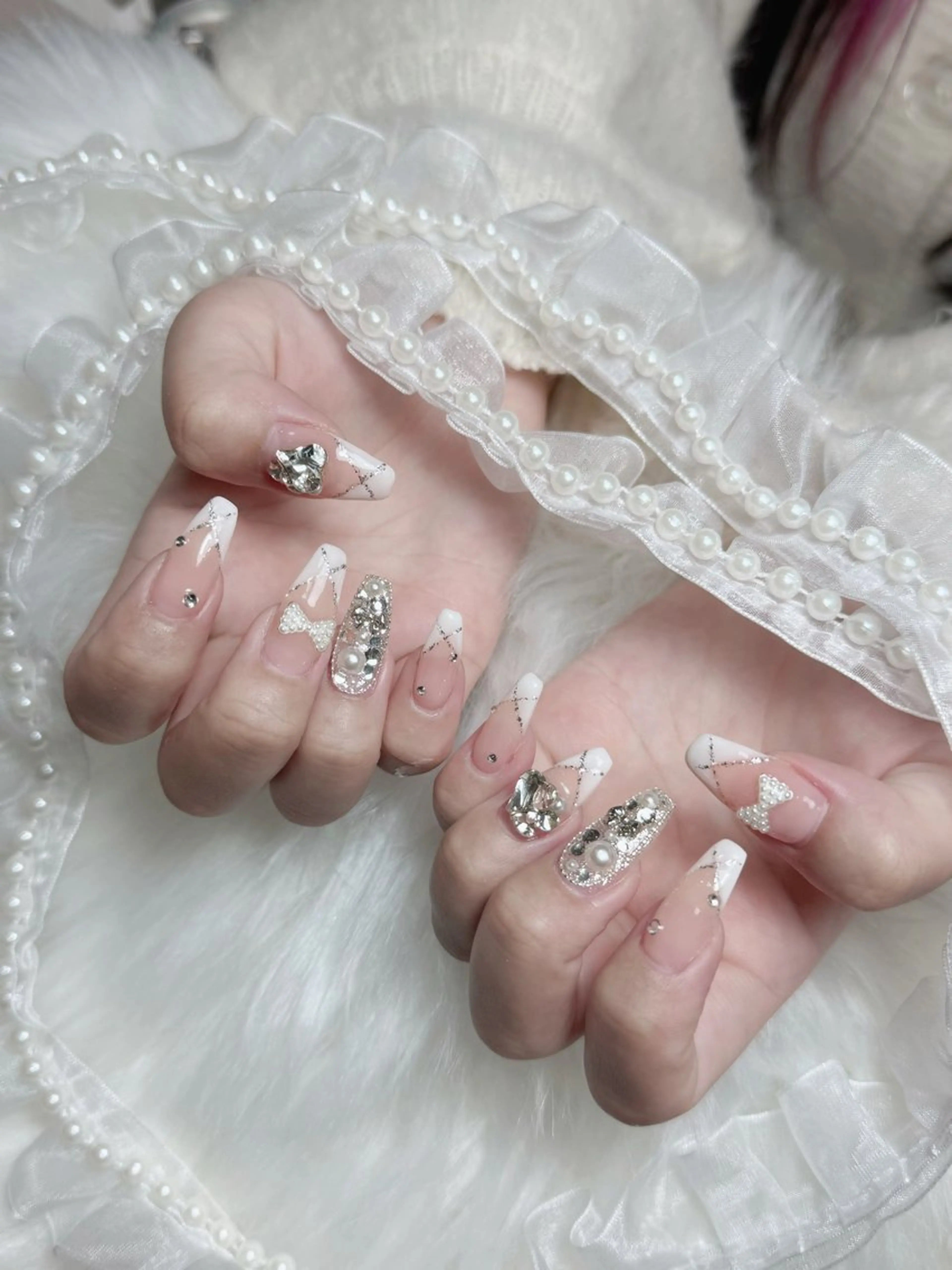 ネイル フレンチネイル ジェルネイル キラキラネイル 韓国ネイル マグネットネイル Julli NailStudioのネイルデザイン