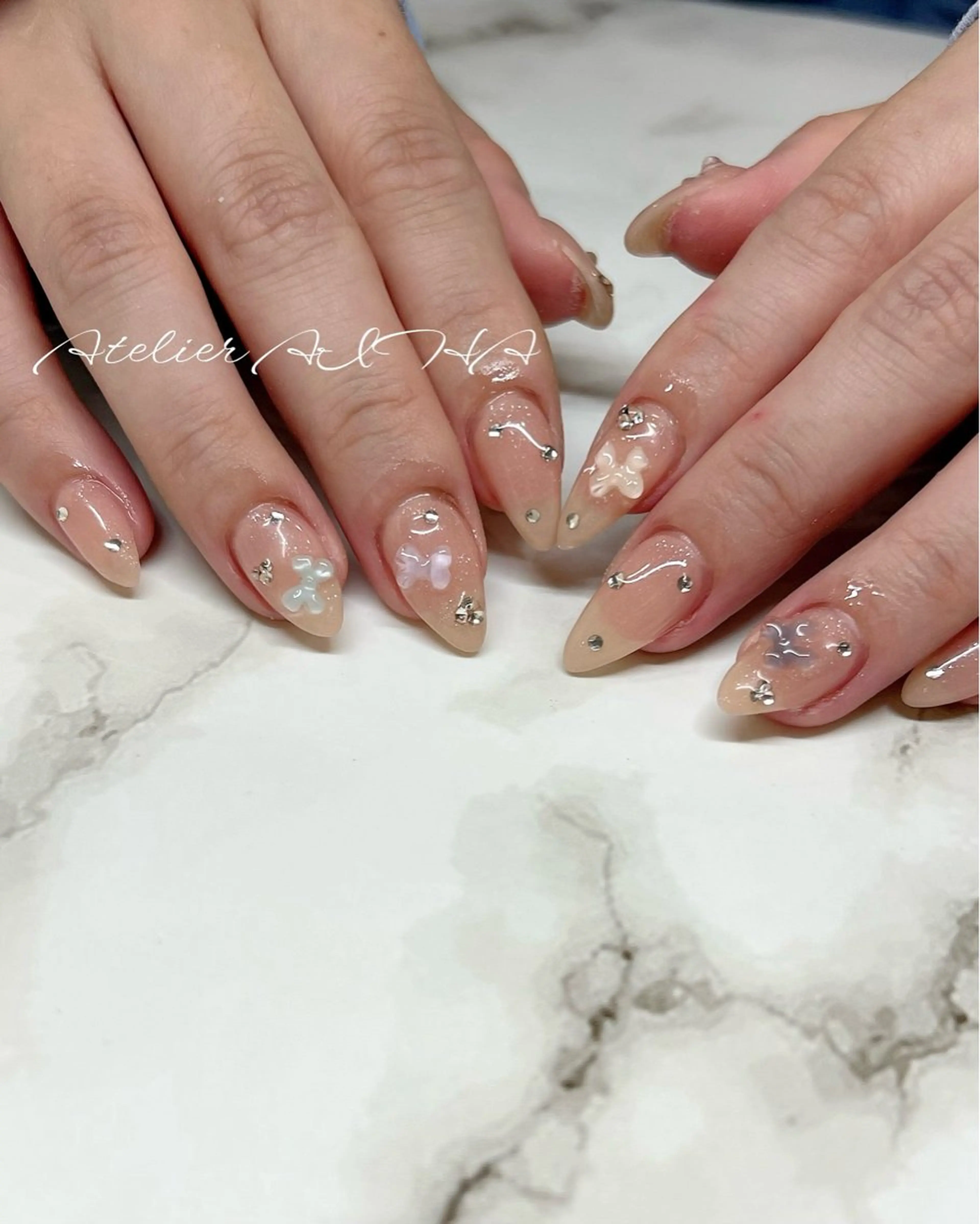 ミディアム アトリエAIHA★ フィルイン推奨サロンのネイルデザイン