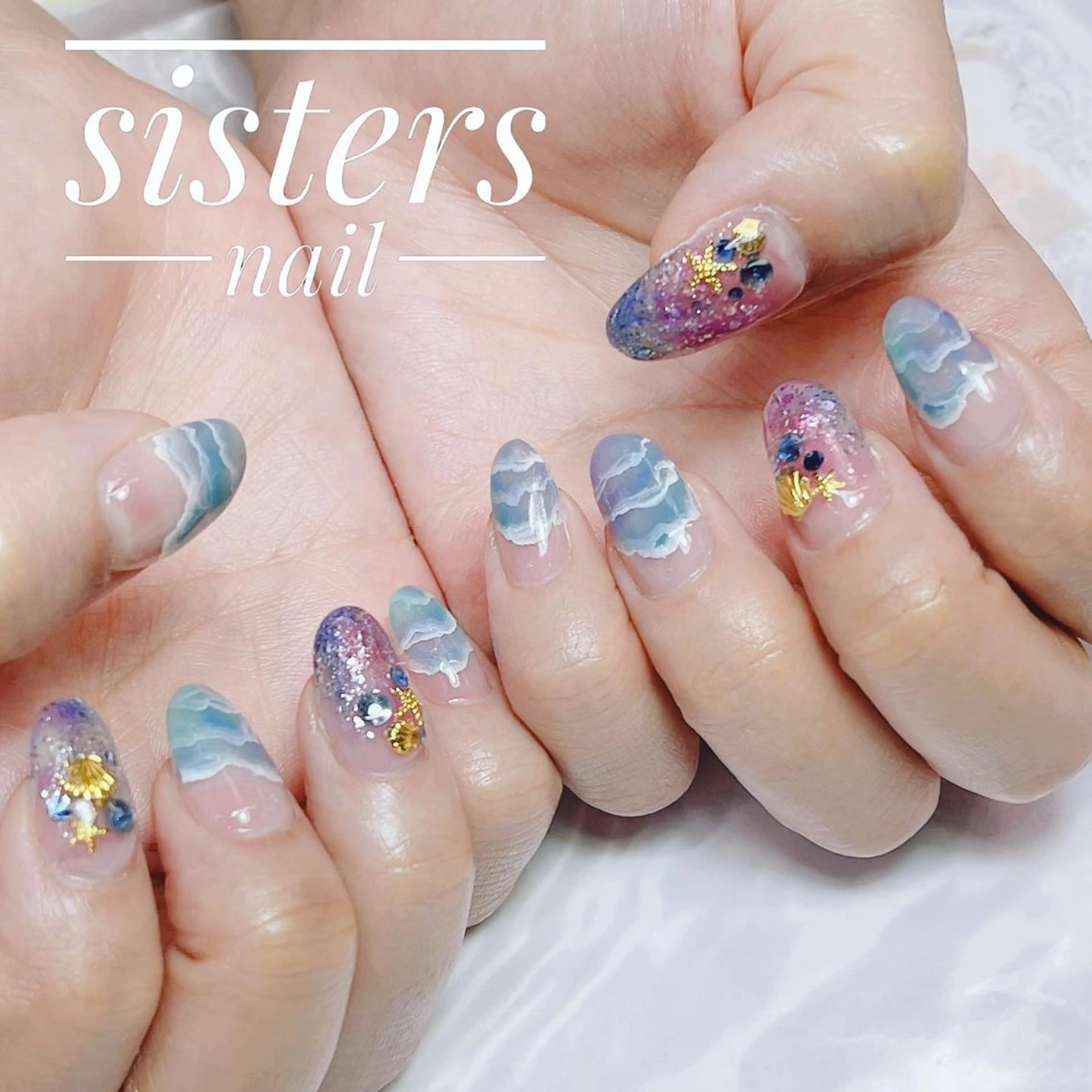 ネイル アートネイル キラキラネイル ニュアンスネイル 夏ネイル ハンドネイル ハンドケア sisters nail.fのネイルデザイン