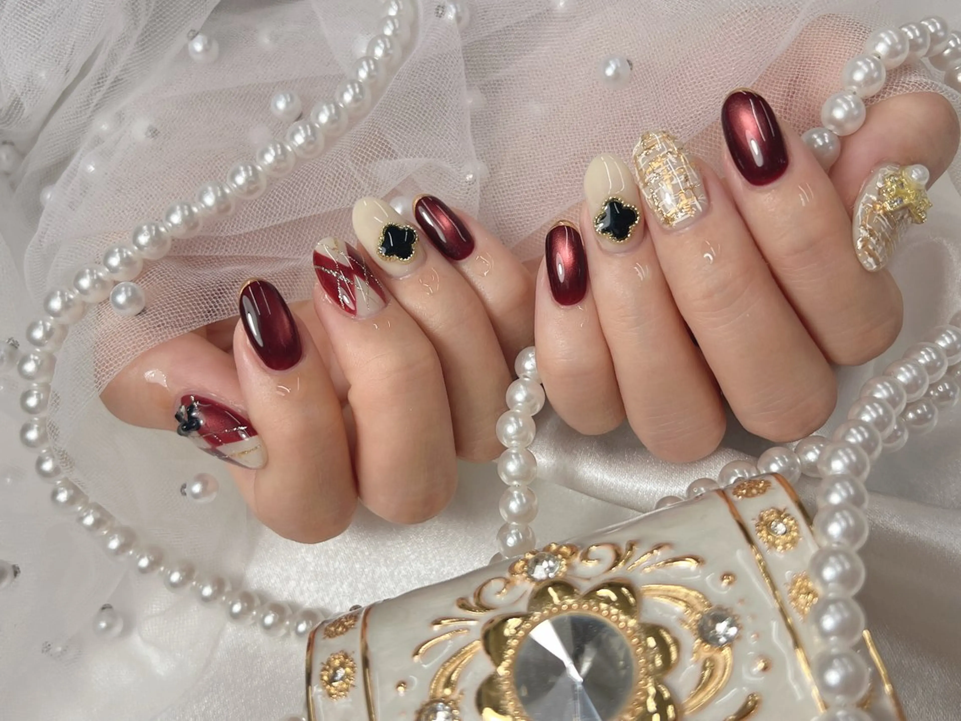 ハンドネイル bijou nails　蓮のネイルデザイン