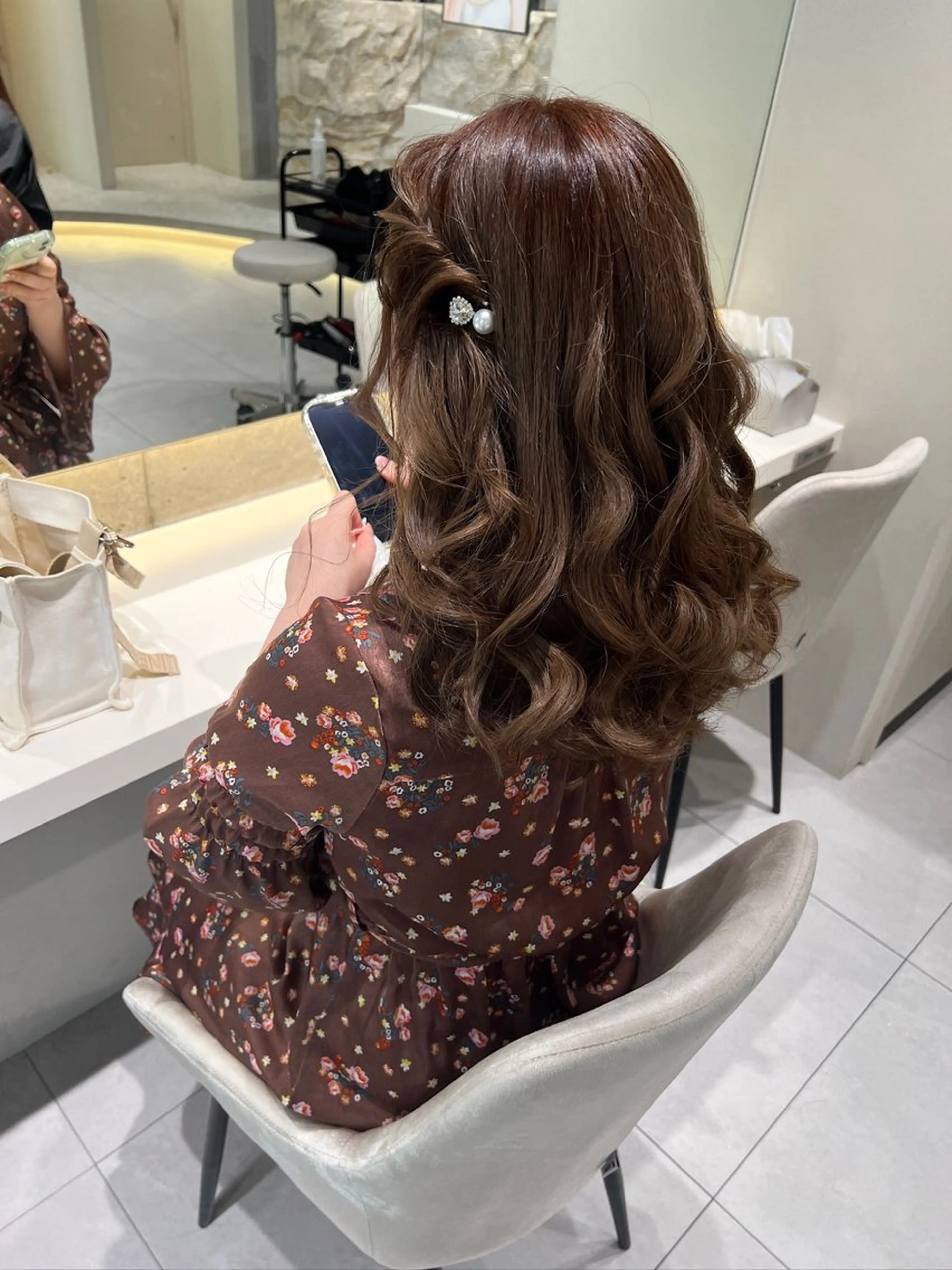 セミロング カラー ヘアアレンジ はるか/ヘアアレンジ カチモリ・ゆるふわのヘアスタイル