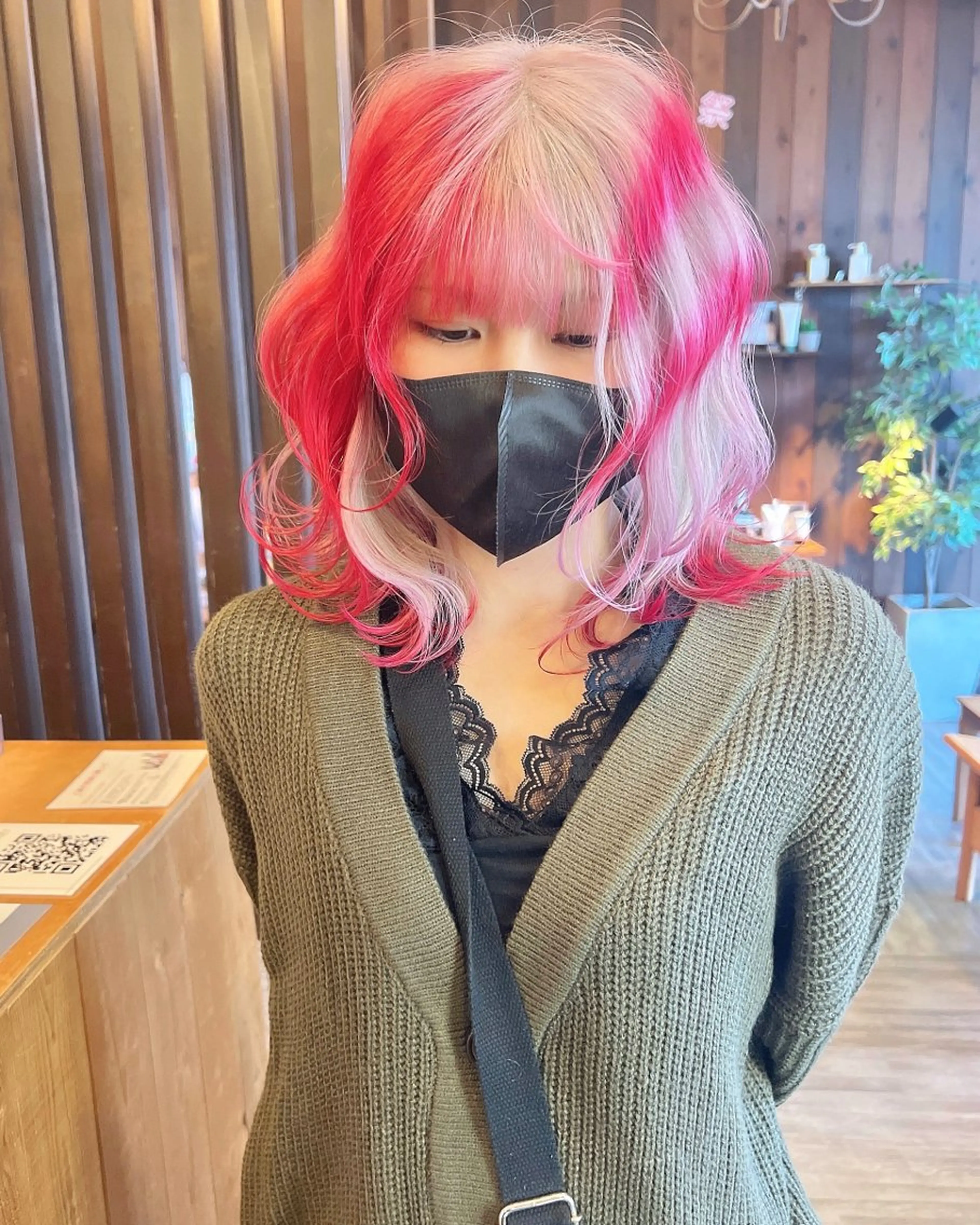 ミディアム カラー ブリーチ ヘアカラー 具志 正太のヘアスタイル