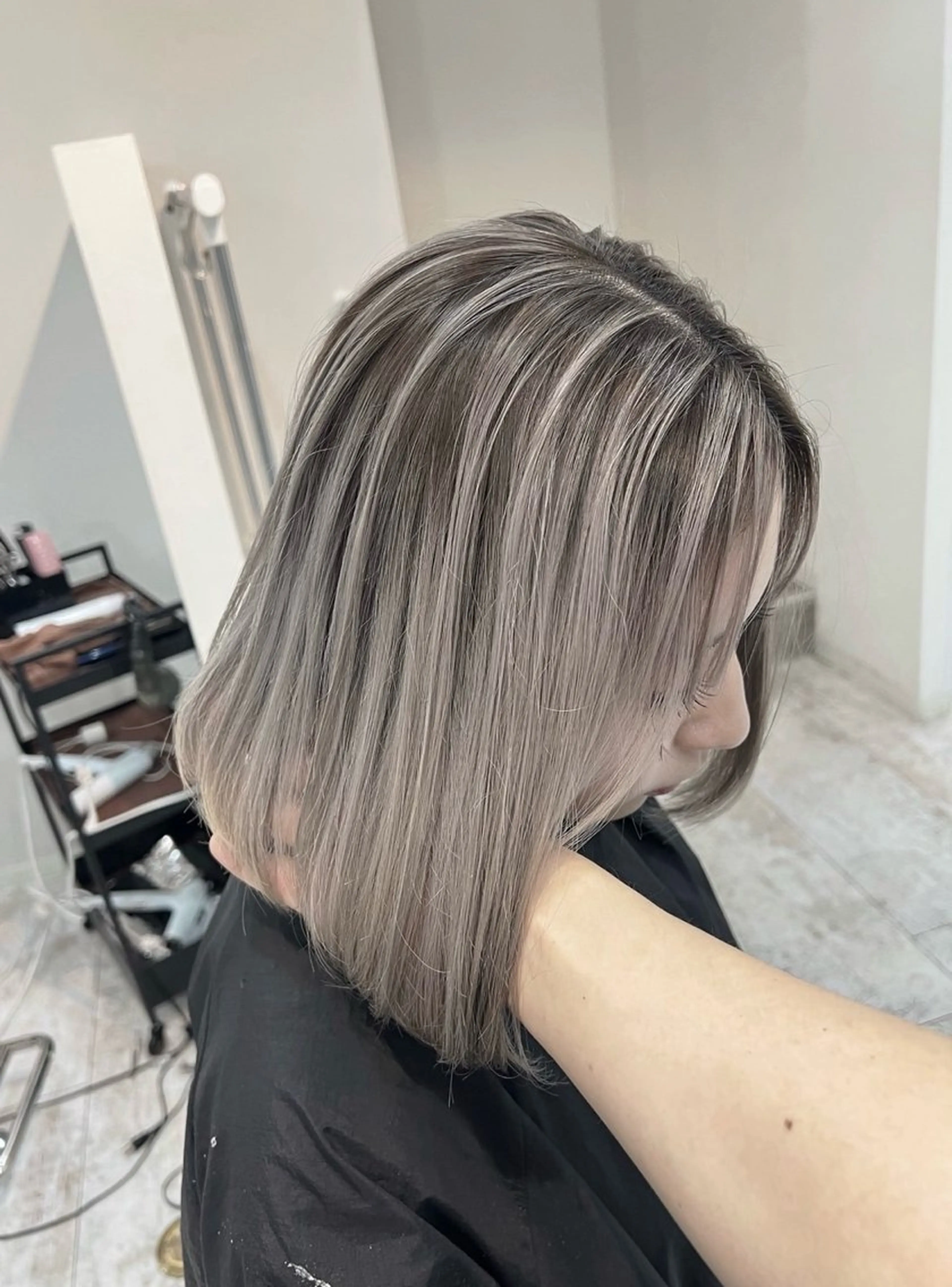 ショート カラー バレイヤージュ グレージュ レイヤーカット ヘアカラー トリートメント 指名数No.1 /NAOYAのヘアスタイル