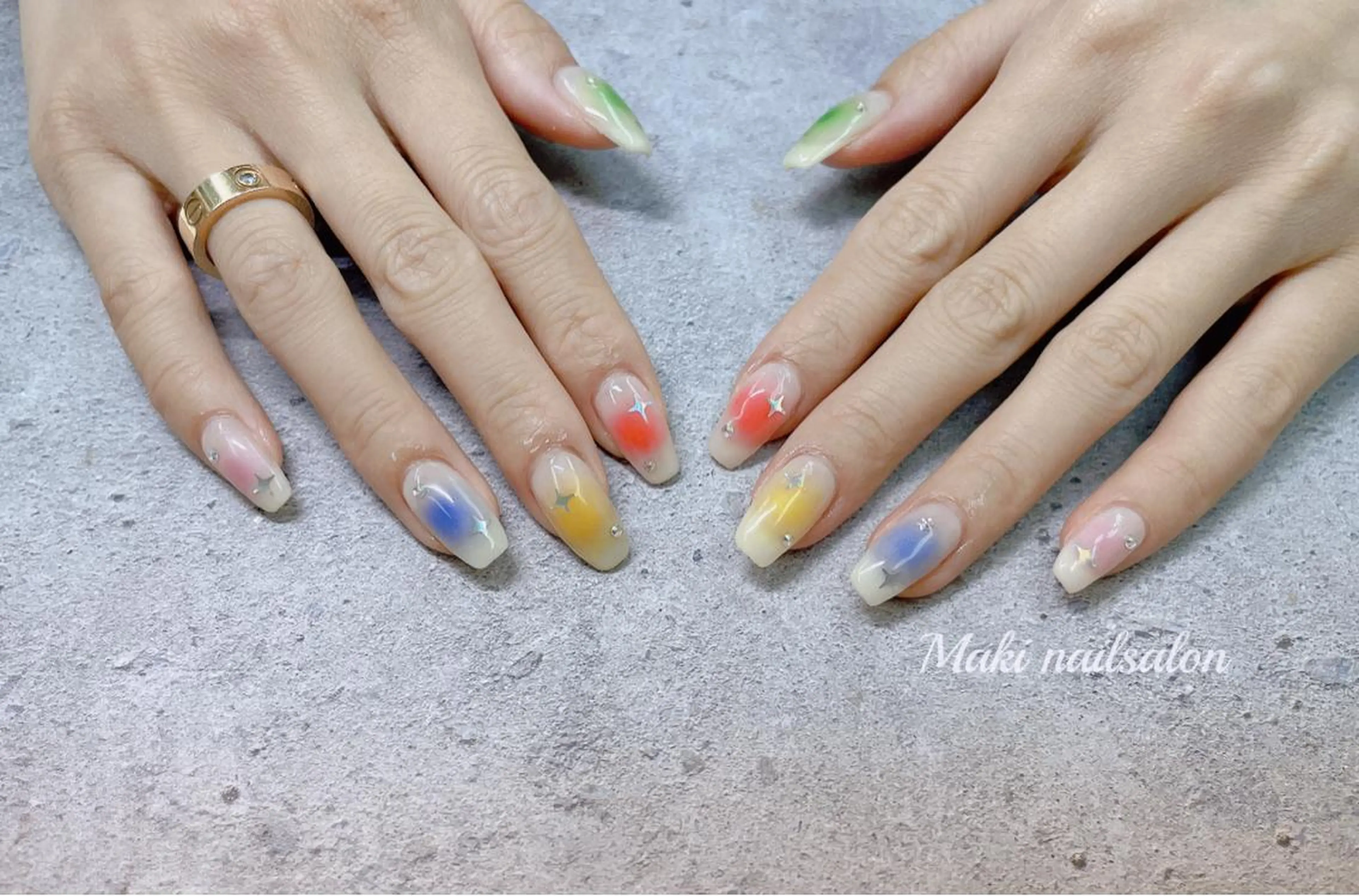 ネイル ハンドネイル マキ ネイルサロンのネイルデザイン