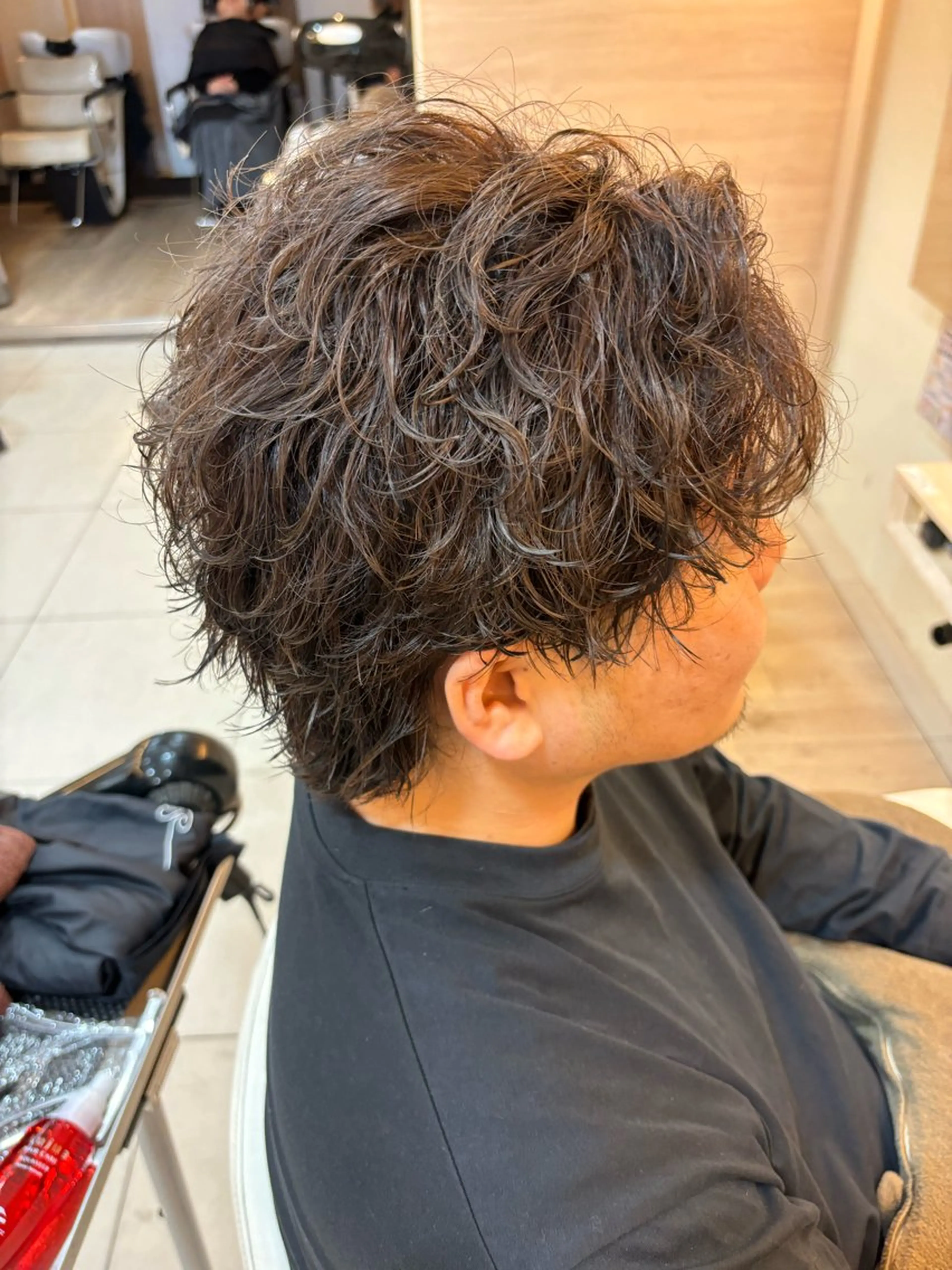 ミディアム カラー パーマ ヘアアレンジ メンズ キッズ ミディアムパーマ アップバング センターパート メンズハイライト カルマパーマ 🫧Selene SHOGO🫧のヘアスタイル