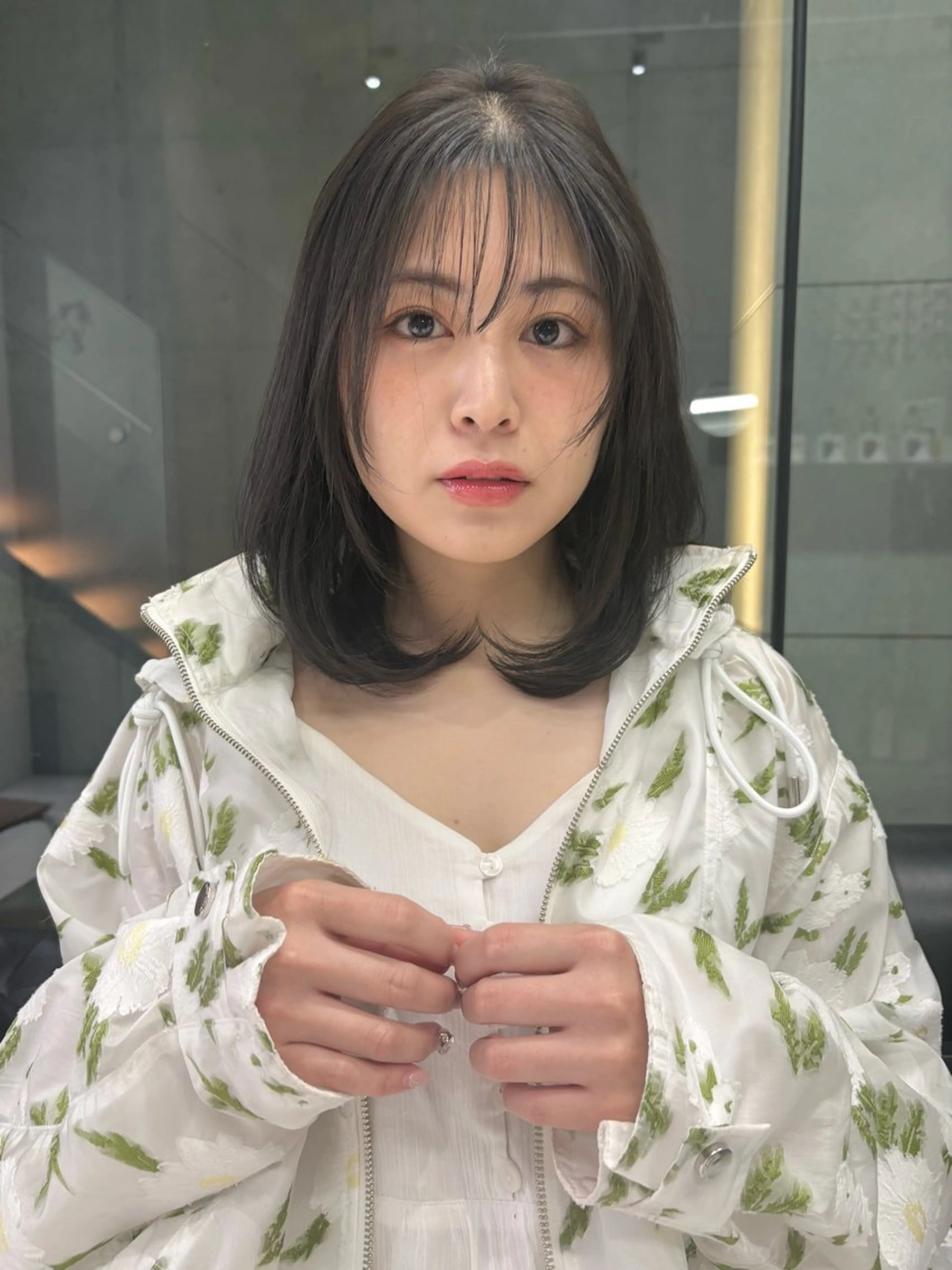 ミディアム ボブ 伸ばしかけ 保野加/トレンドボブ 透明感爆発カラーのヘアスタイル