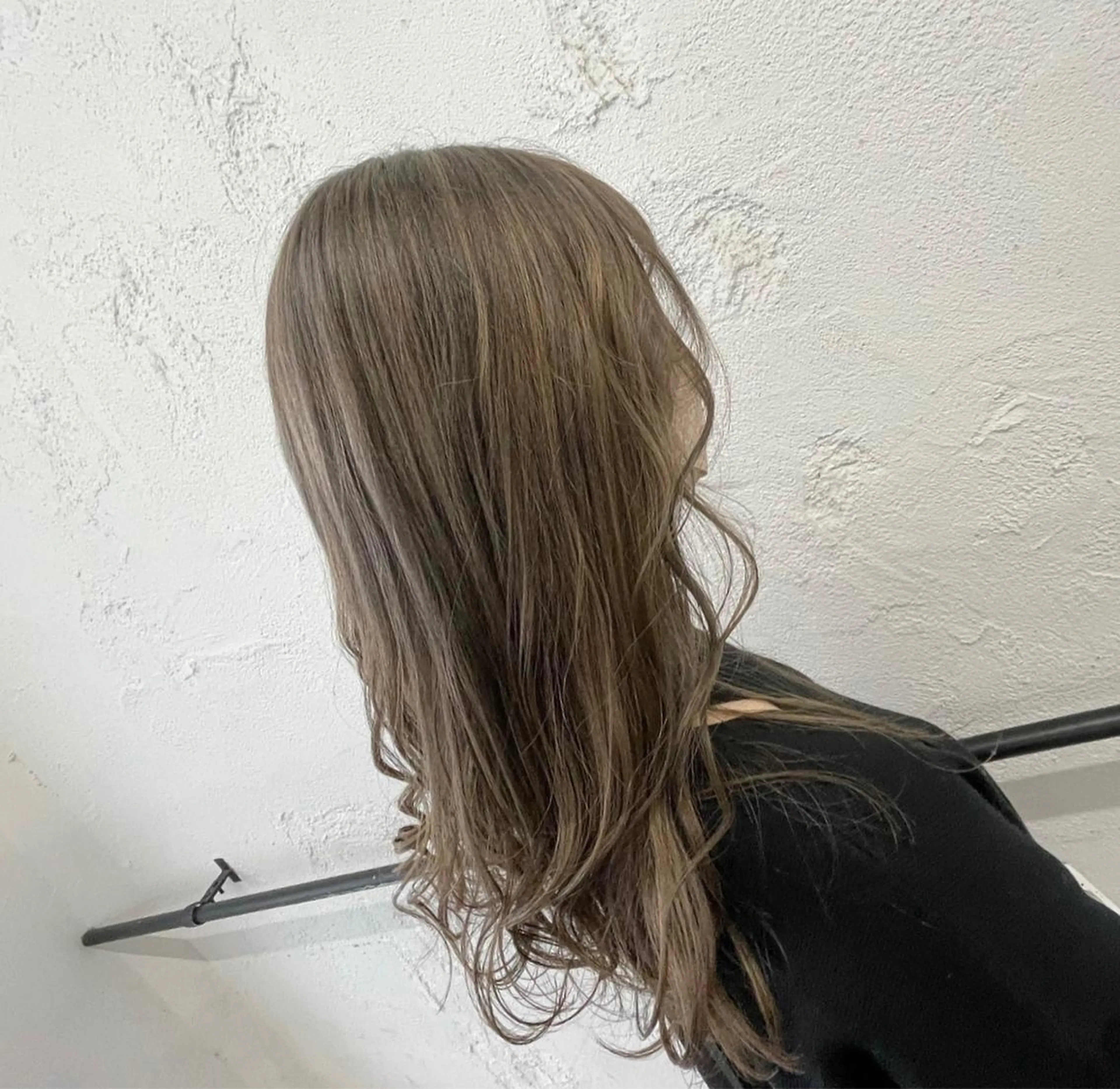 セミロング カラー ベージュカラー 外国人風カラー ギャルの革命児 秀斗のヘアスタイル