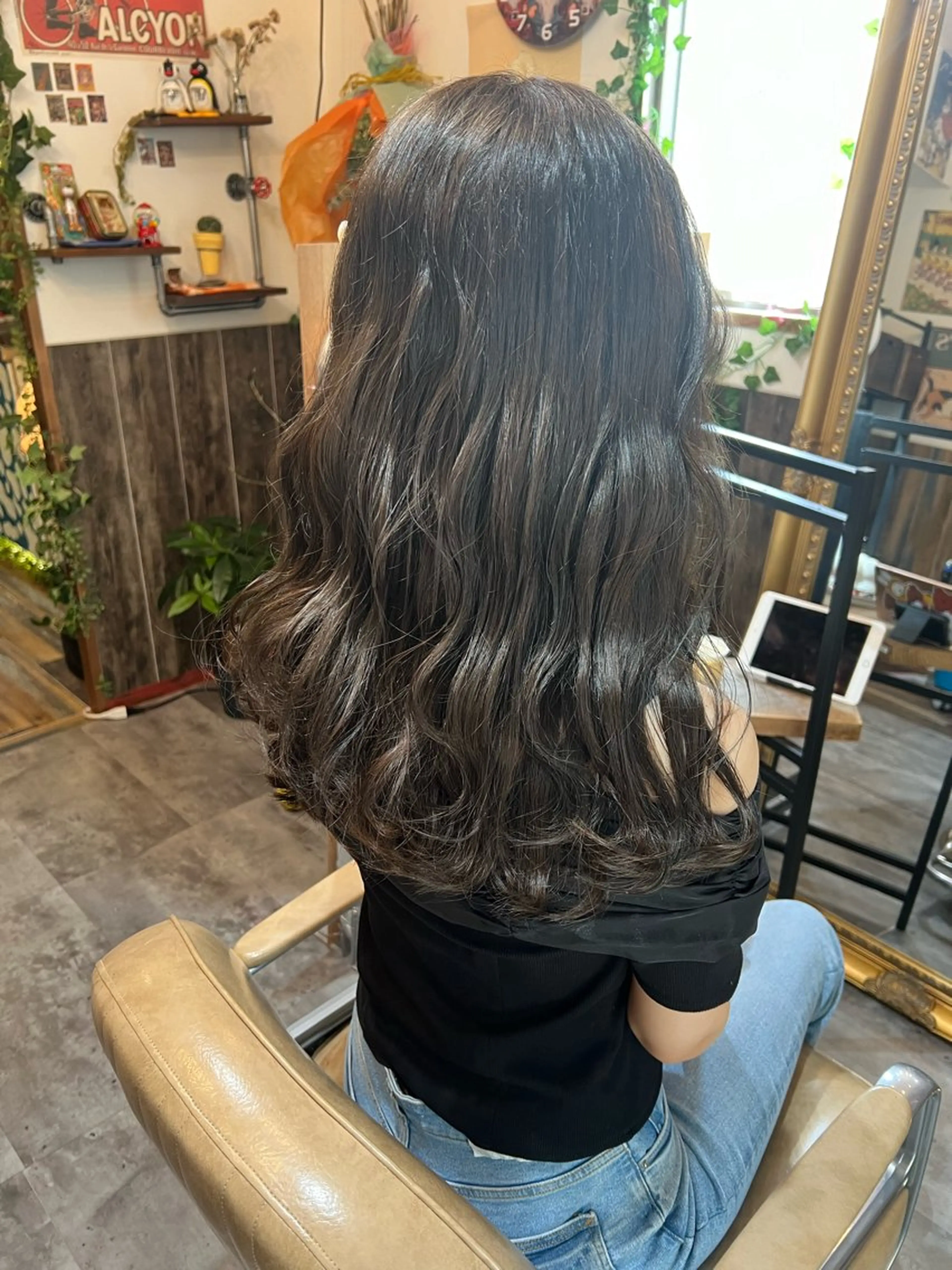 セミロング カラー ブリーチ ブリーチなしカラー カラーパティシエ facce🌼ikoのヘアスタイル