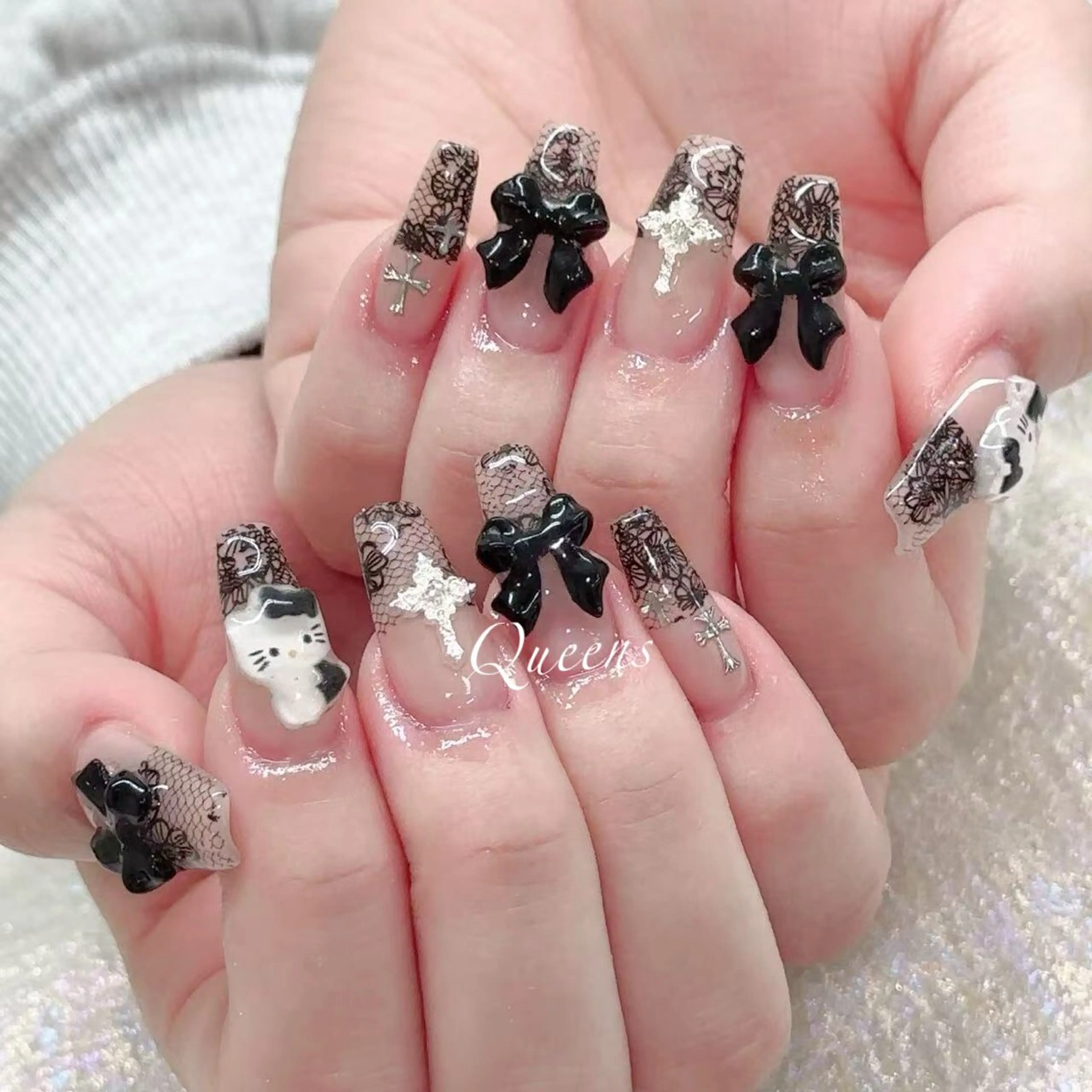 ネイル ハンドネイル Queens テイのネイルデザイン