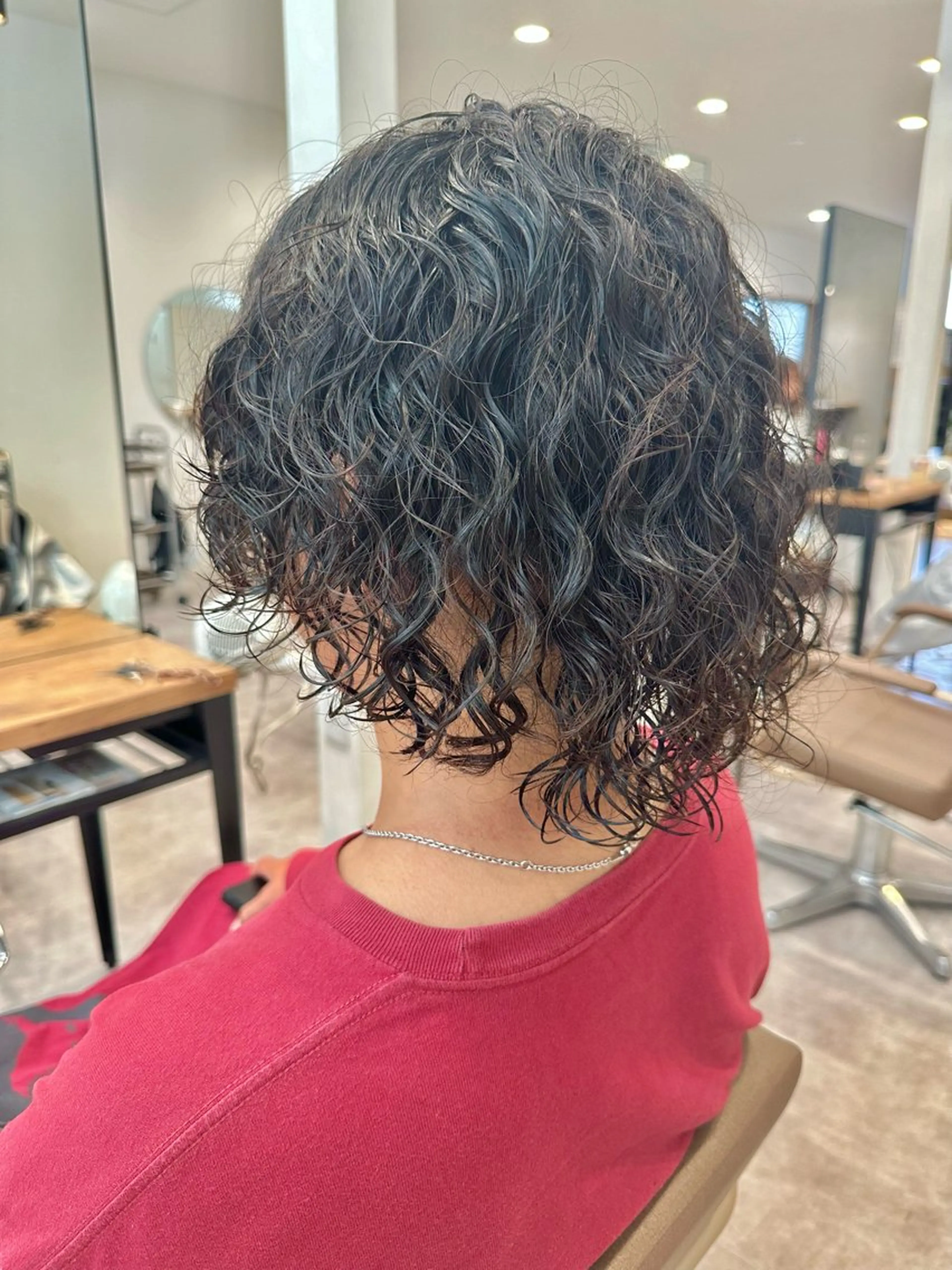 ミディアム パーマ カット パーマ 白髪ぼかしハイライト レイヤー川口　元気のヘアスタイル