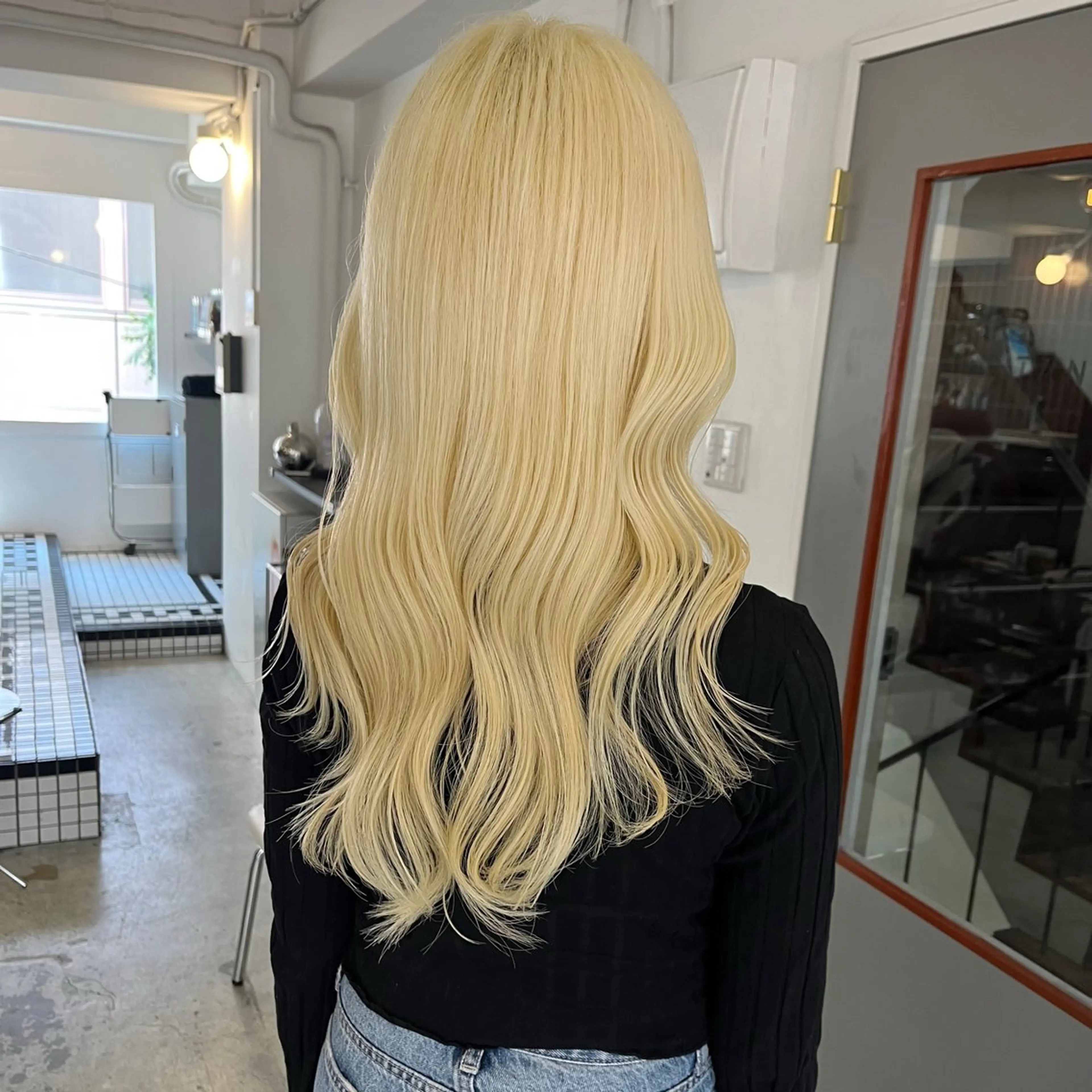 ロング カラー ブリーチ ブロンド ケアブリーチ ヘアカラー トリートメント タマキ/似合わせ カット/Wカラーのヘアスタイル