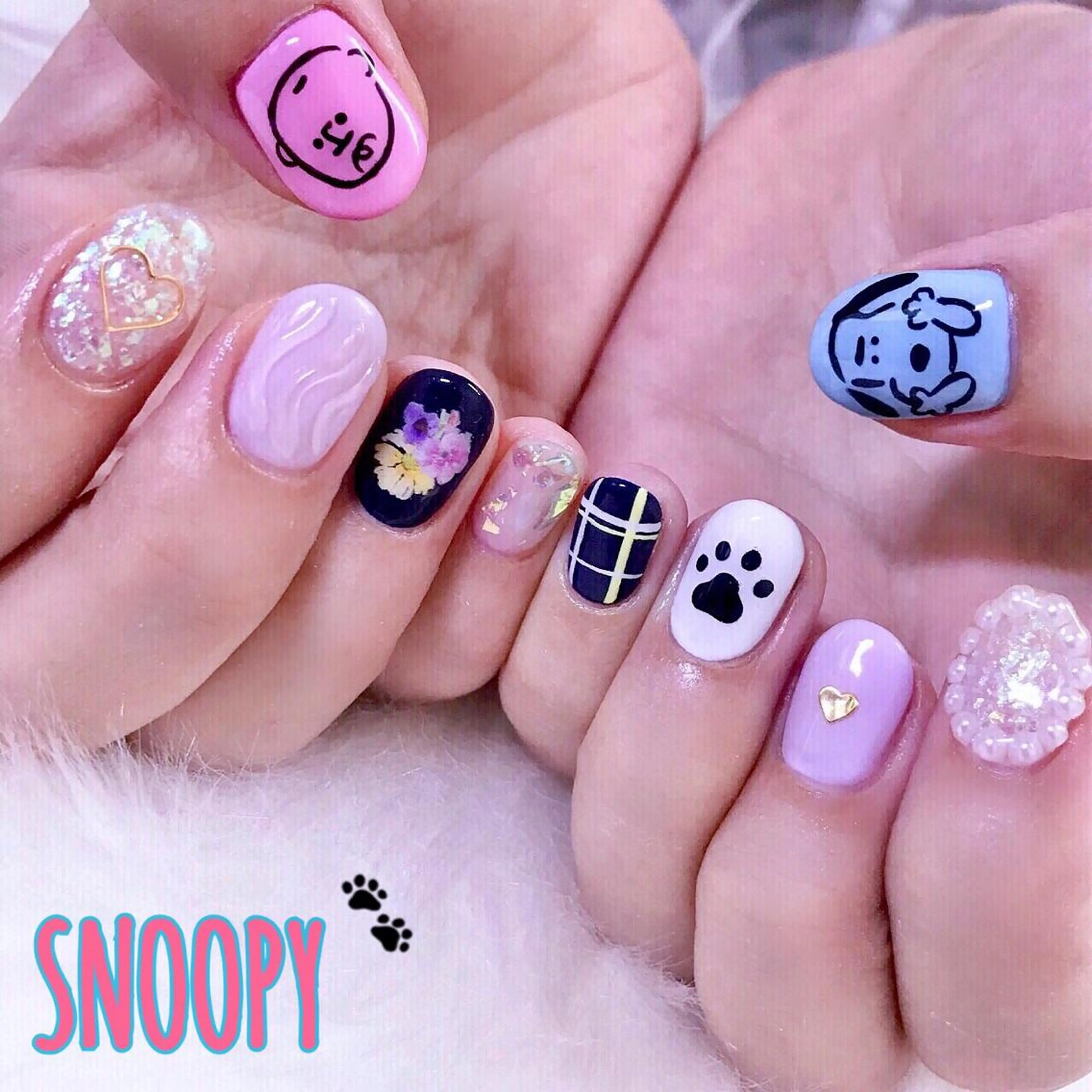 ネイル アートネイル NOIROUGE所属・NOI ROUGEのネイルデザイン