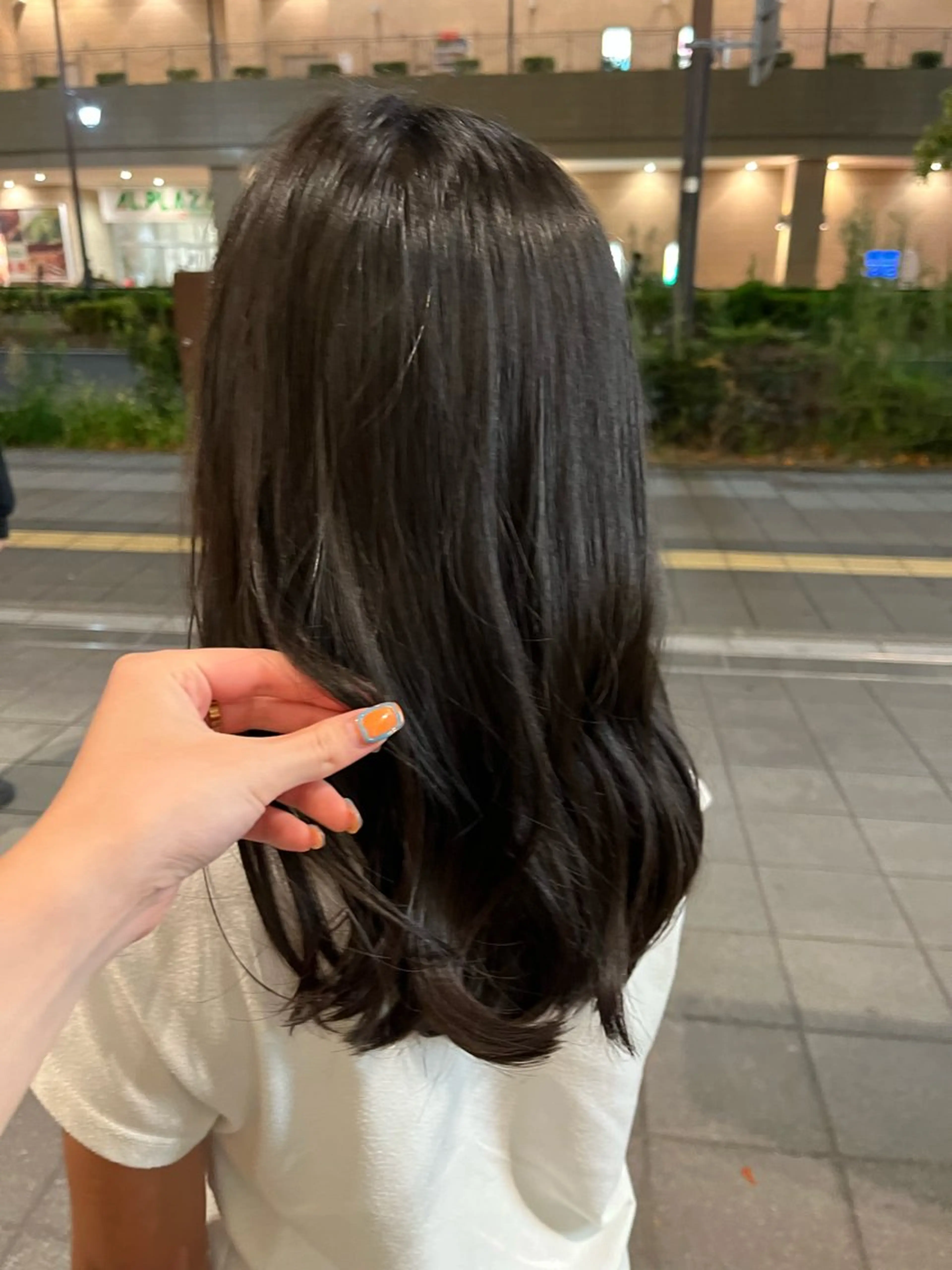 セミロング ルナ｜縮毛矯正 ×デザインカラー🥝のマツエク・マツパデザイン