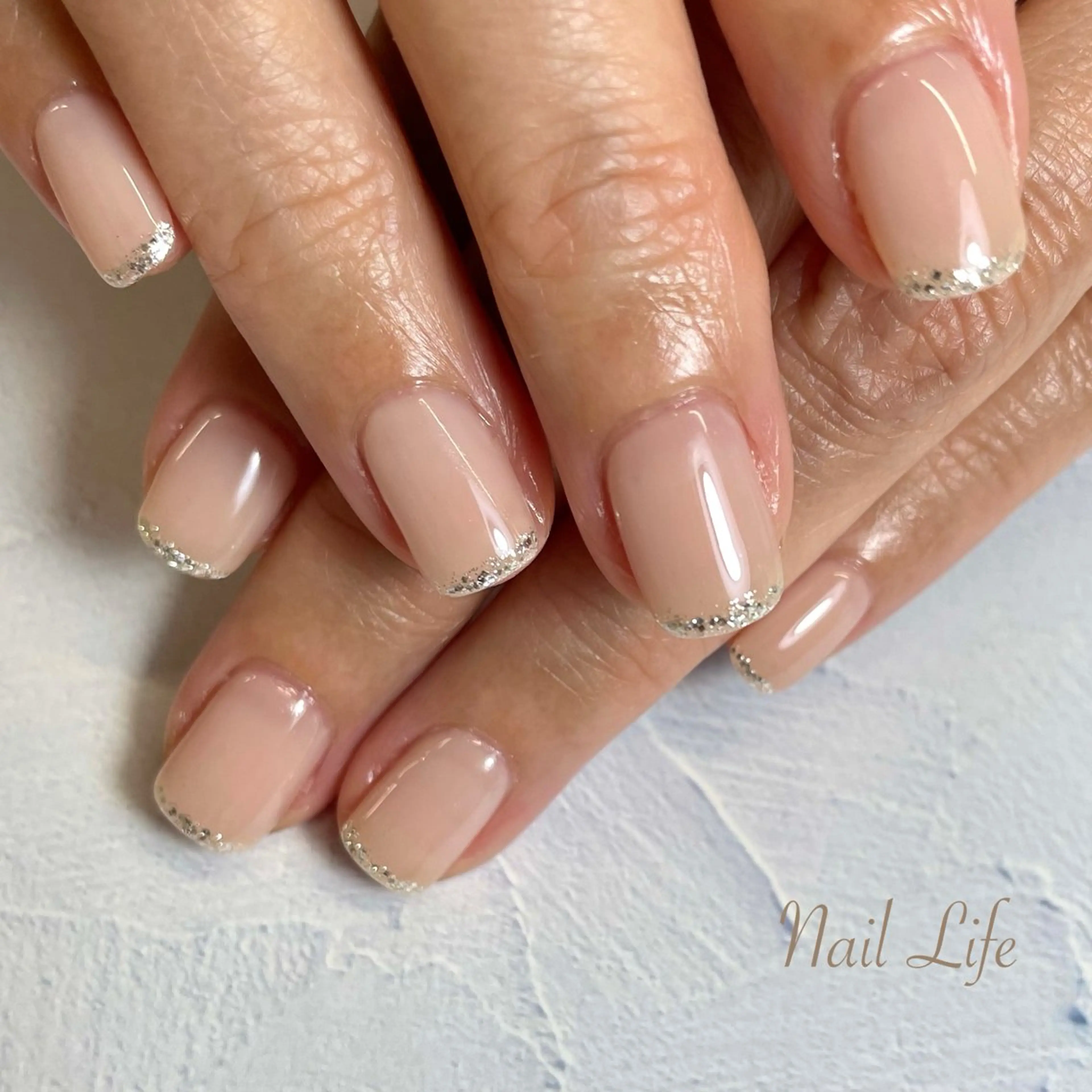 ネイル フレンチネイル キラキラネイル ラメ(グリッター) スクエアネイル 大嶋 めぐみのネイルデザイン