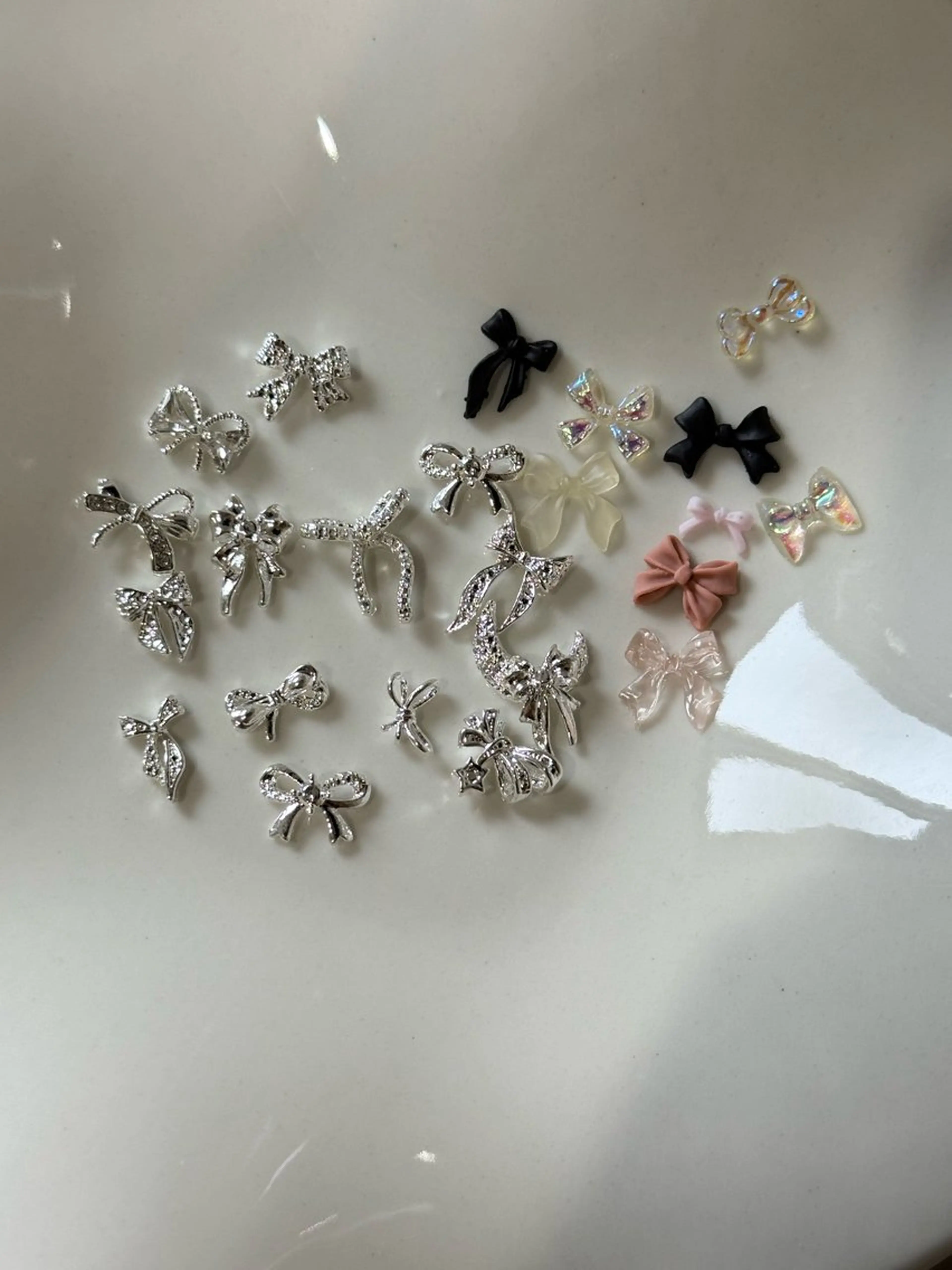 【本日限定】【人気】マグネット・フレンチ＋リボンパーツ2個付き（フィルイン対応）の写真